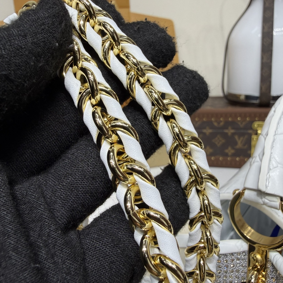 Saint Laurent Classic Luxury Handbag Shoulder Crossbody Bag Ref 9