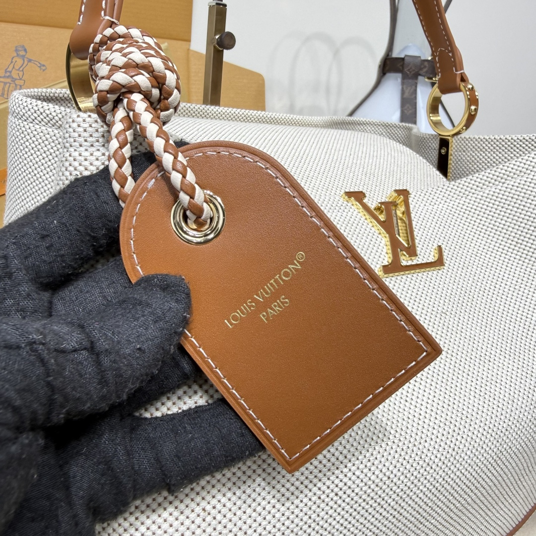 Louis Vuitton Haute Couture Haute Couture Designer Cap Hat Ref 7