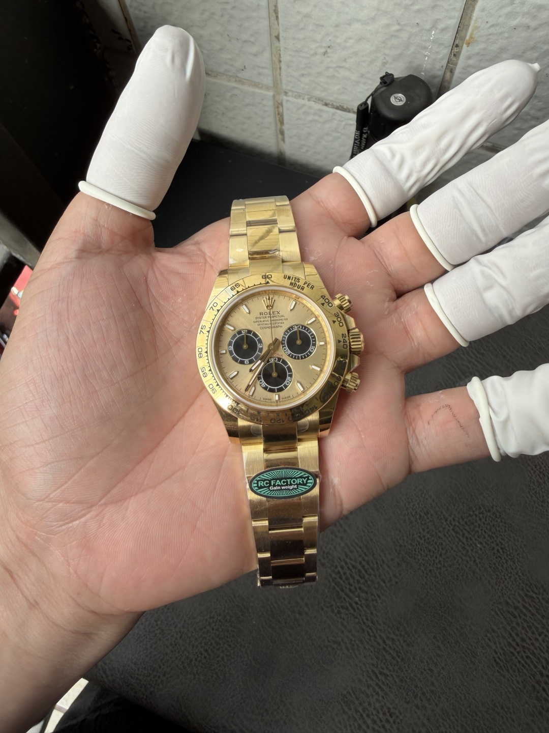 NO:728402,RC's new counterweight is seamless, the strap is not lengthened or thickened, 226 grams,19860909RC新品 配重迪 无缝隙,表带不加长,不加厚,226克,,Watch