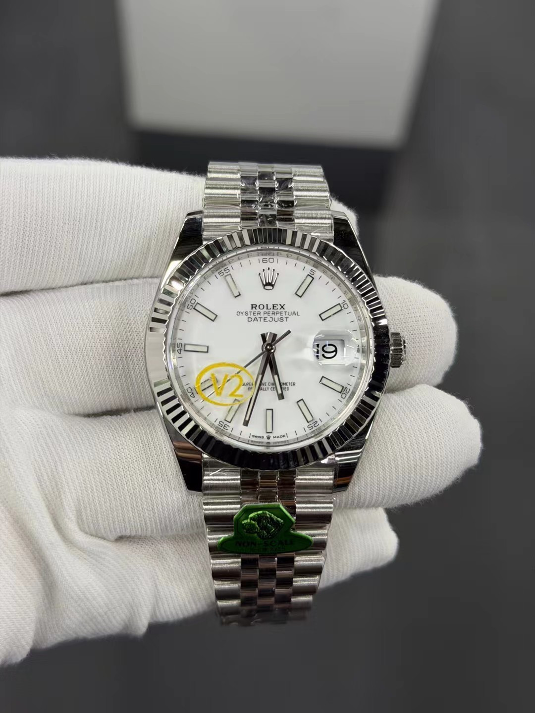 NO:754988,Dog factory v2, the card-free counterweight version is on the market. Upgraded, high-transparency glass. Upgraded to real 18k platinum weighted dog ring, sparkling. Upgraded JH card-free counterweight and weight integrated movement. No modification required [Wangchai] [Wangchai] [Wangchai],19860909狗厂v2,无卡度配重版本上市 升级,高透玻璃 升级真正18k白金加重狗牙圈,闪闪发光 升级JH无卡度配重砝码一体机芯 无需改装[旺柴][旺柴][旺柴],,Watch