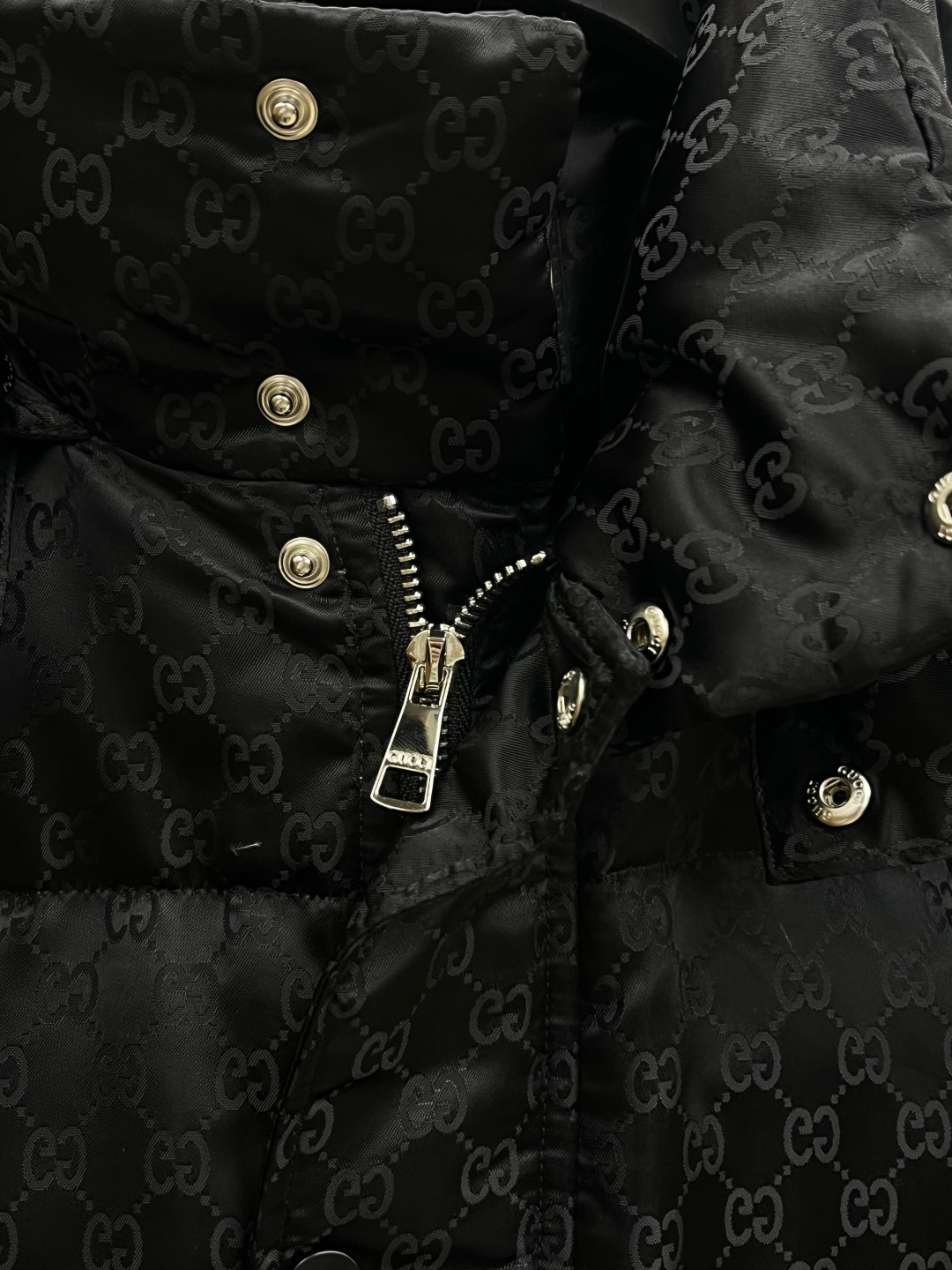 秋冬羽绒 Guc 🔥🔥高端私货 25秋冬上新 G家 羽绒服 满身印花logo高端大气 选用进口面料 充绒