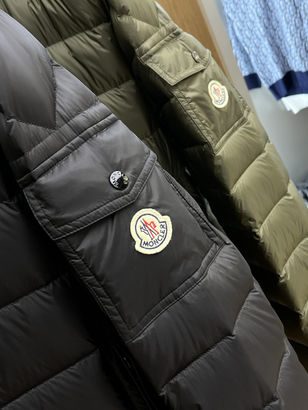 秋冬羽绒 Mon 🔥🔥高端私货 25秋冬上新 爆款蒙口轻薄羽绒服 选用进口面料 充绒量实足 定制五金 原