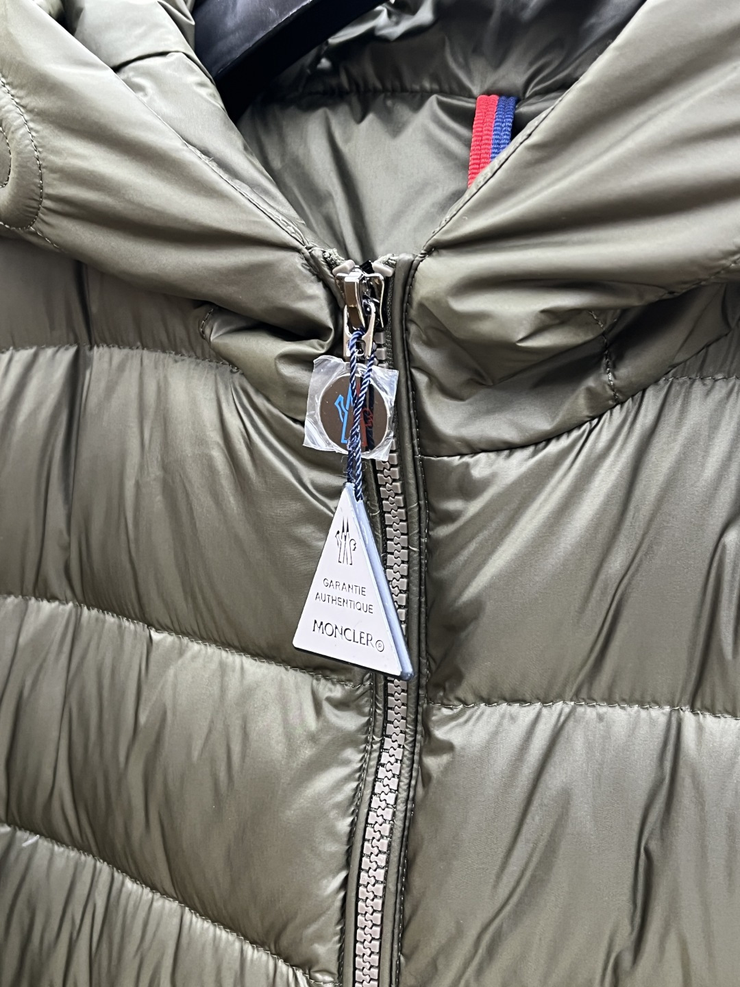 秋冬羽绒 Mon 🔥🔥高端私货 25秋冬上新 爆款蒙口轻薄羽绒服 选用进口面料 充绒量实足 定制五金 原