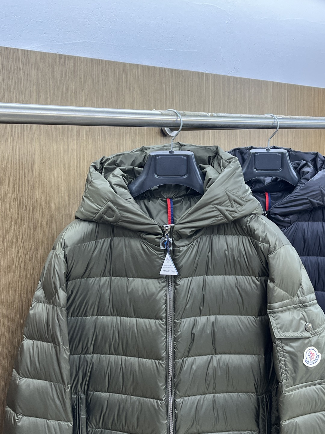 秋冬羽绒 Mon 🔥🔥高端私货 25秋冬上新 爆款蒙口轻薄羽绒服 选用进口面料 充绒量实足 定制五金 原