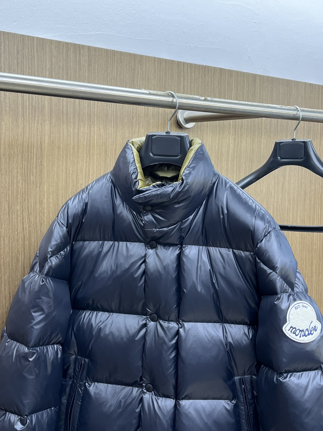 秋冬羽绒 Mon 🔥秋冬顶级版本同步雾面黑 百分百新国标90% 王牌新单 ！一个我期待了一个下半年的王 
