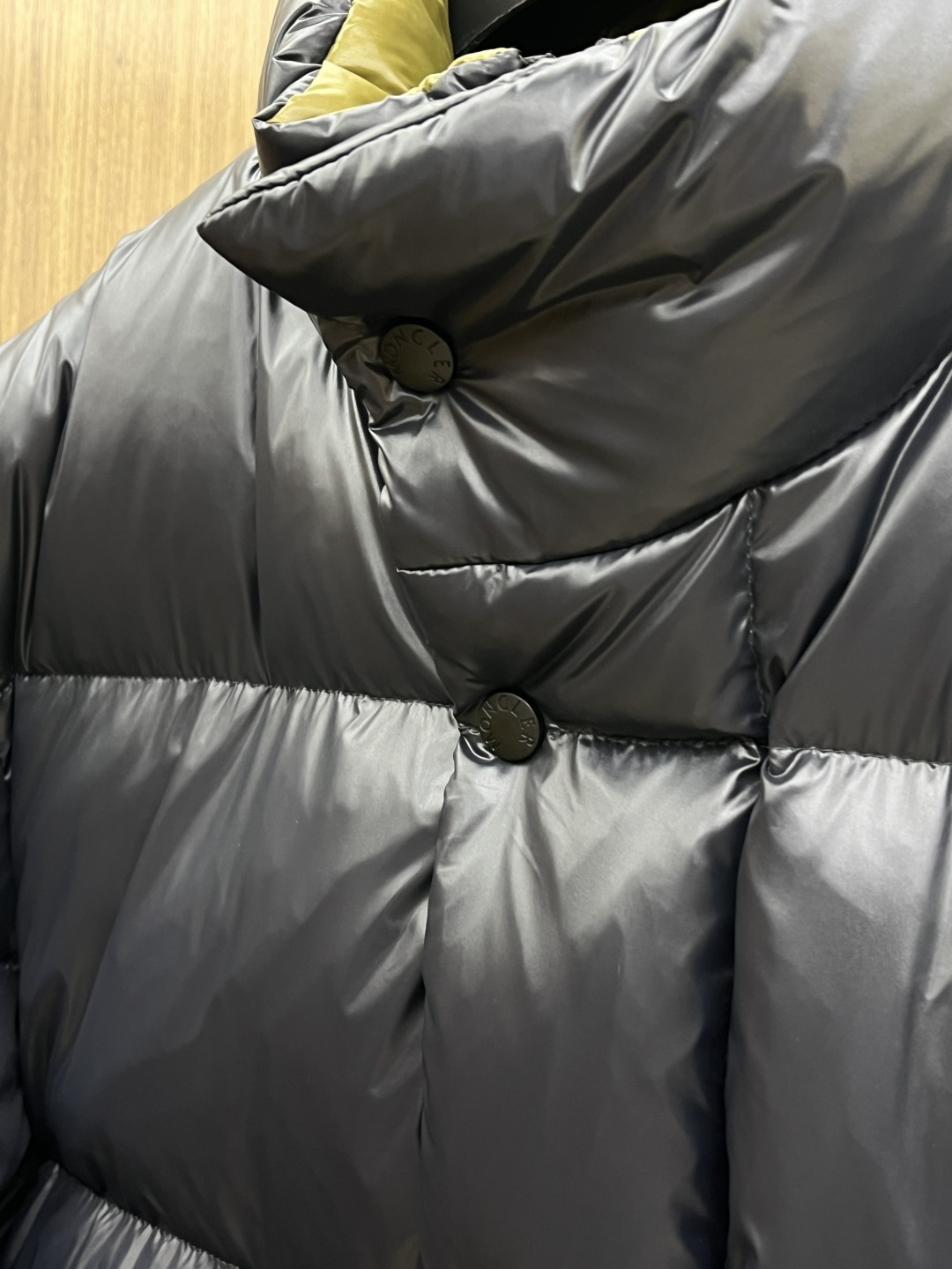 秋冬羽绒 Mon 🔥秋冬顶级版本同步雾面黑 百分百新国标90% 王牌新单 ！一个我期待了一个下半年的王 
