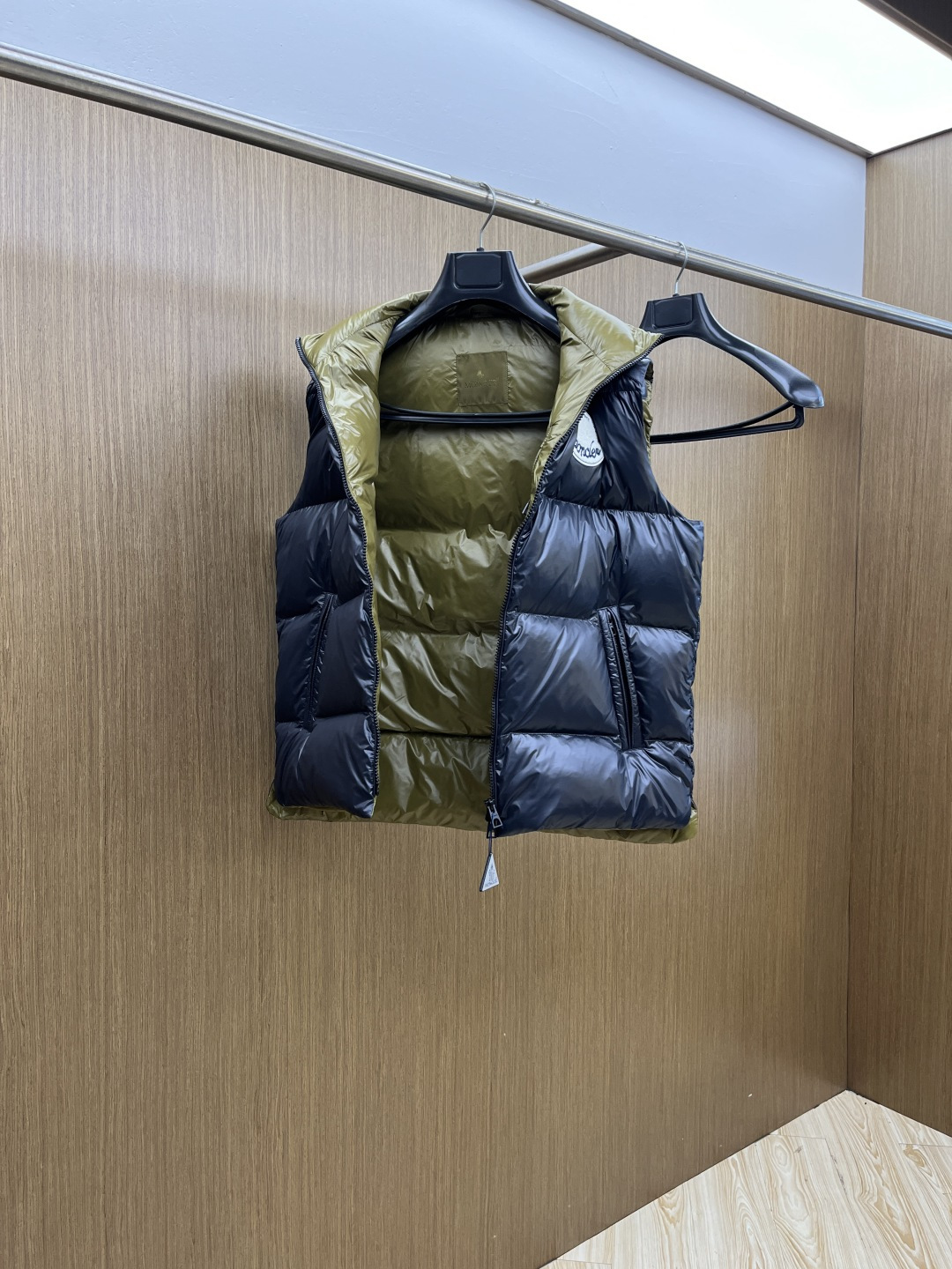 秋冬羽绒 Mon 🔥🔥高端私货 2025新品 Moner 新款羽绒马甲 秀场新品，品相非常完美，高科技防