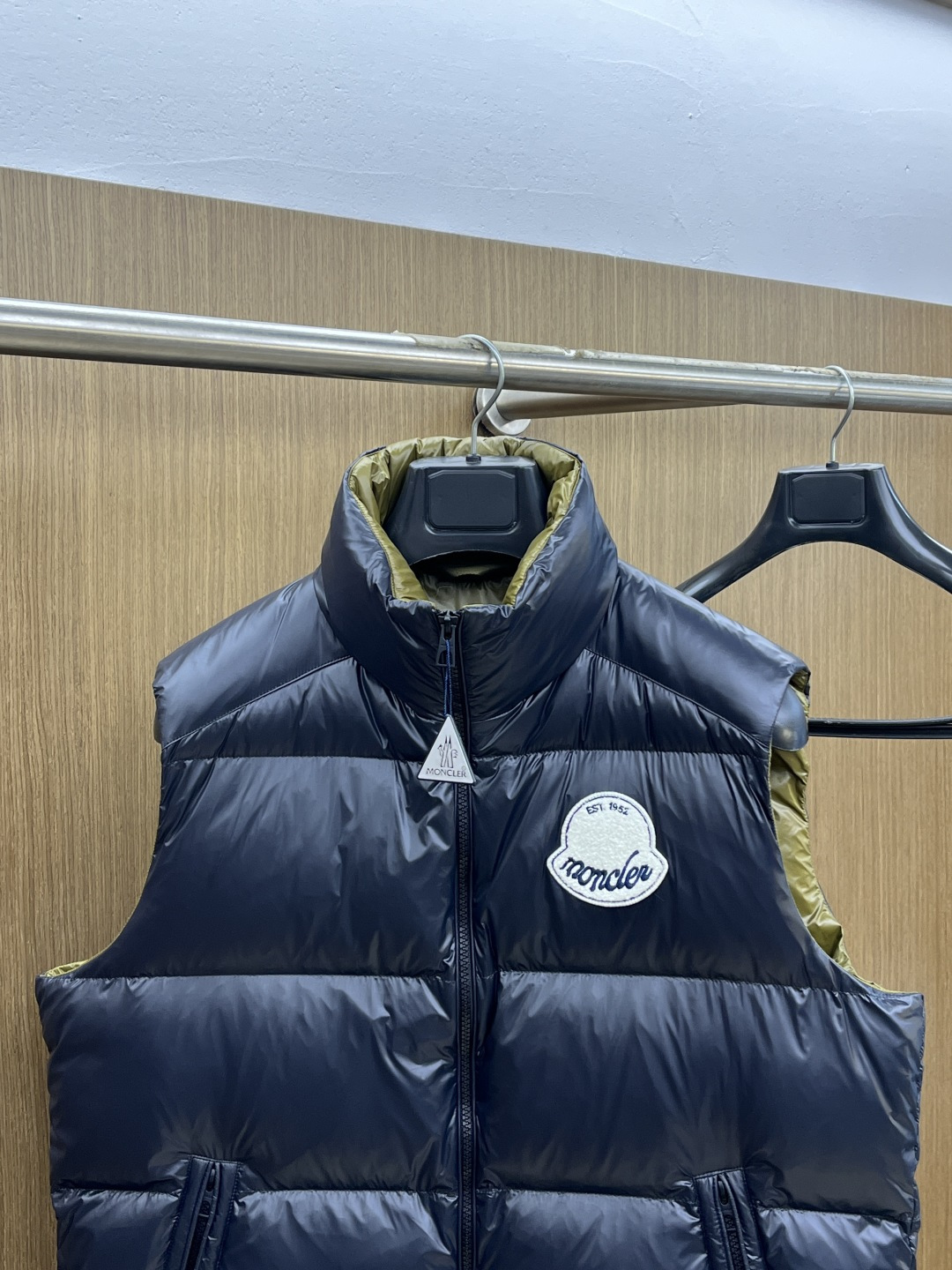 秋冬羽绒 Mon 🔥🔥高端私货 2025新品 Moner 新款羽绒马甲 秀场新品，品相非常完美，高科技防