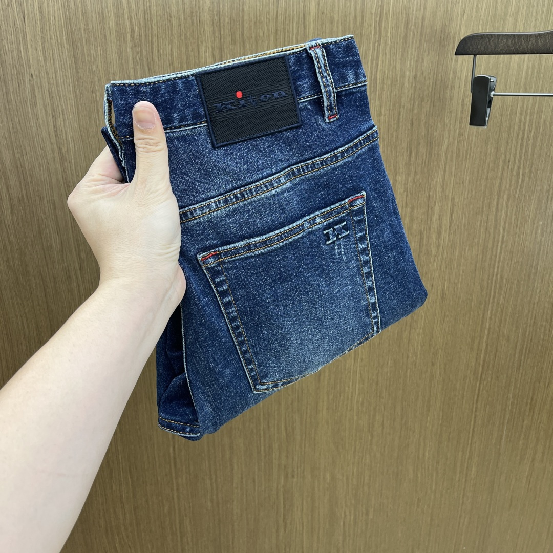 NO:613641,Autumn and winter Kiton. New models are coming. Hot new products in autumn and winter are on sale. The best original jeans in physical stores, suitable for all ages. The highest version of European imported fabrics on the market. Comfortable, soft and skin-friendly, with super upper body effect. Fashionable and versatile. fzh is straight and stylish, a wardrobe must-have!  Suitable for any occasion. Sizes: 29-38 without 35.37, jeans, alexander wang19860909秋冬 Kiton. 新款来袭秋冬爆款新品 有售 实体店极品牛仔裤原版好货,适合各个年龄段.市场最高版本的欧洲进口面料.舒适柔软亲肤,上身效果超级棒时尚百搭 fzh笔挺有型,衣橱必备！适合任何场合穿着 尺码:29-38无35.37,,jeans,alexander wang,Men's clothing