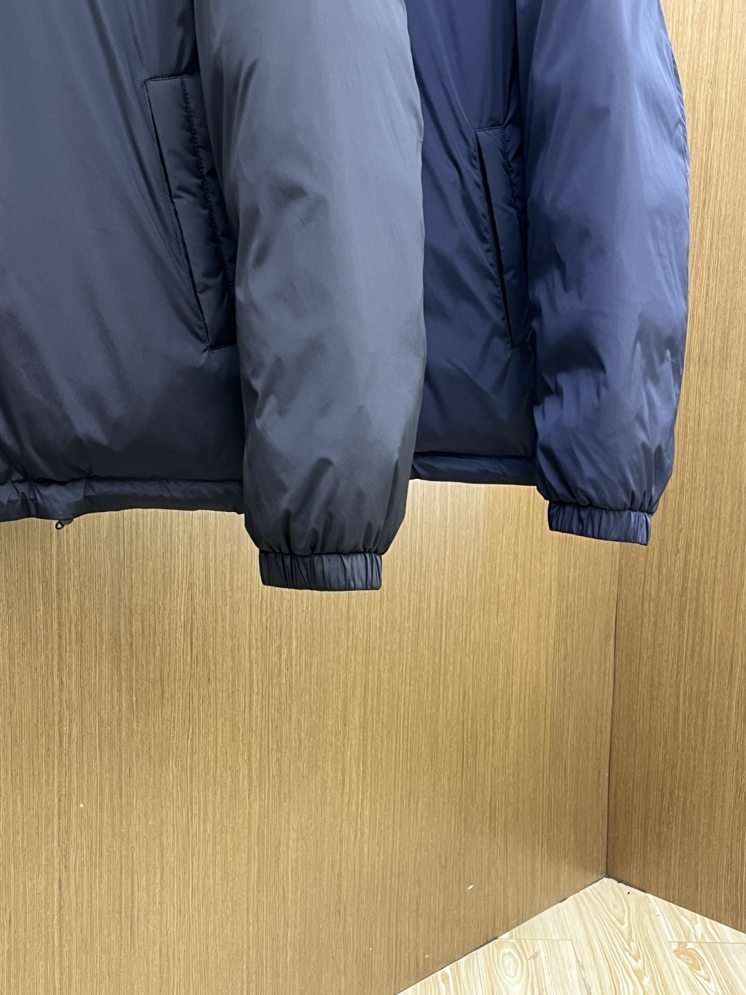 秋冬羽绒 🆕Prada普拉达 双面穿 2025ss秋冬新款时尚休闲羽绒外套连帽（可拆卸）.处处细节显工艺