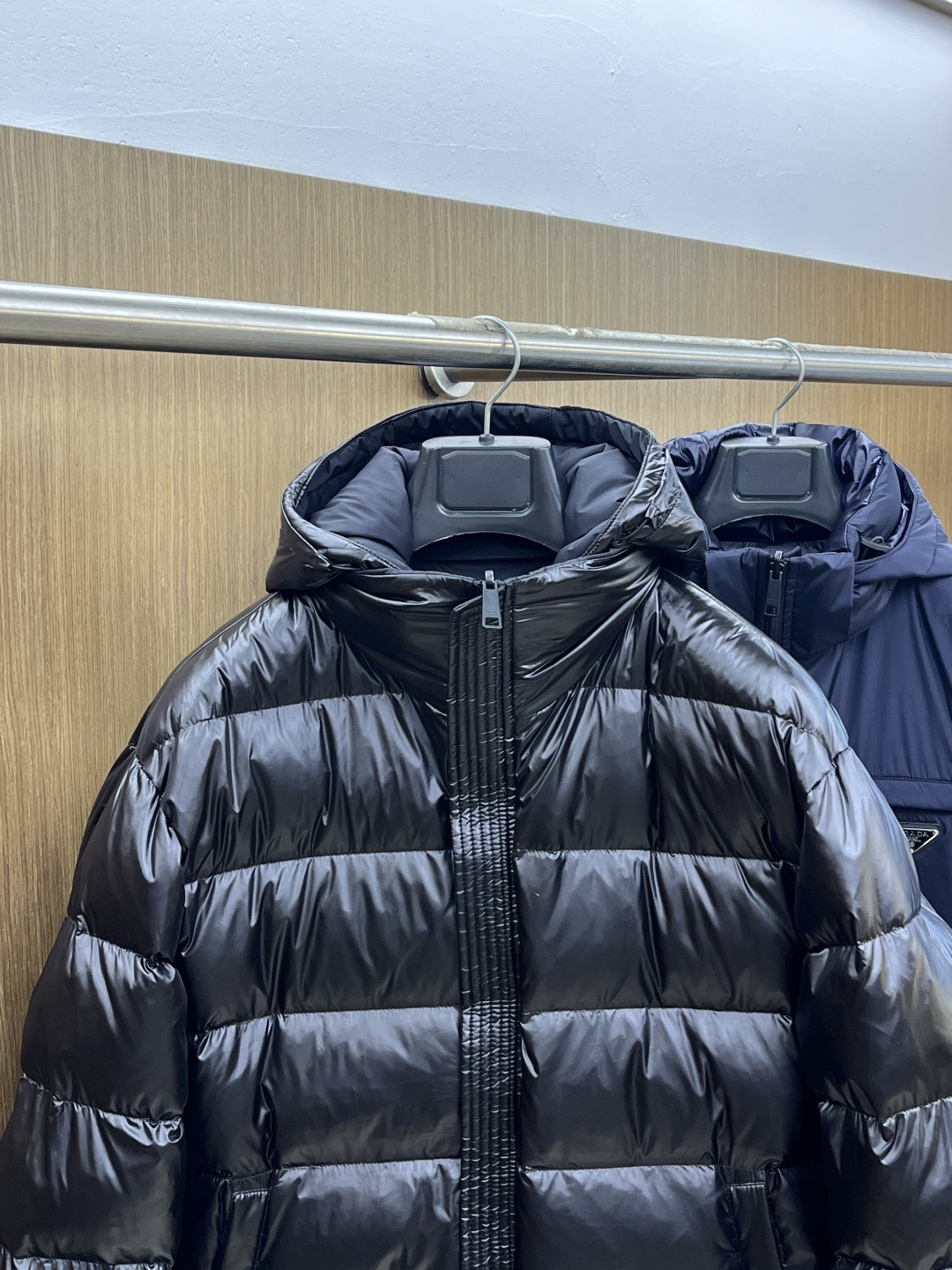 秋冬羽绒 🆕Prada普拉达 双面穿 2025ss秋冬新款时尚休闲羽绒外套连帽（可拆卸）.处处细节显工艺