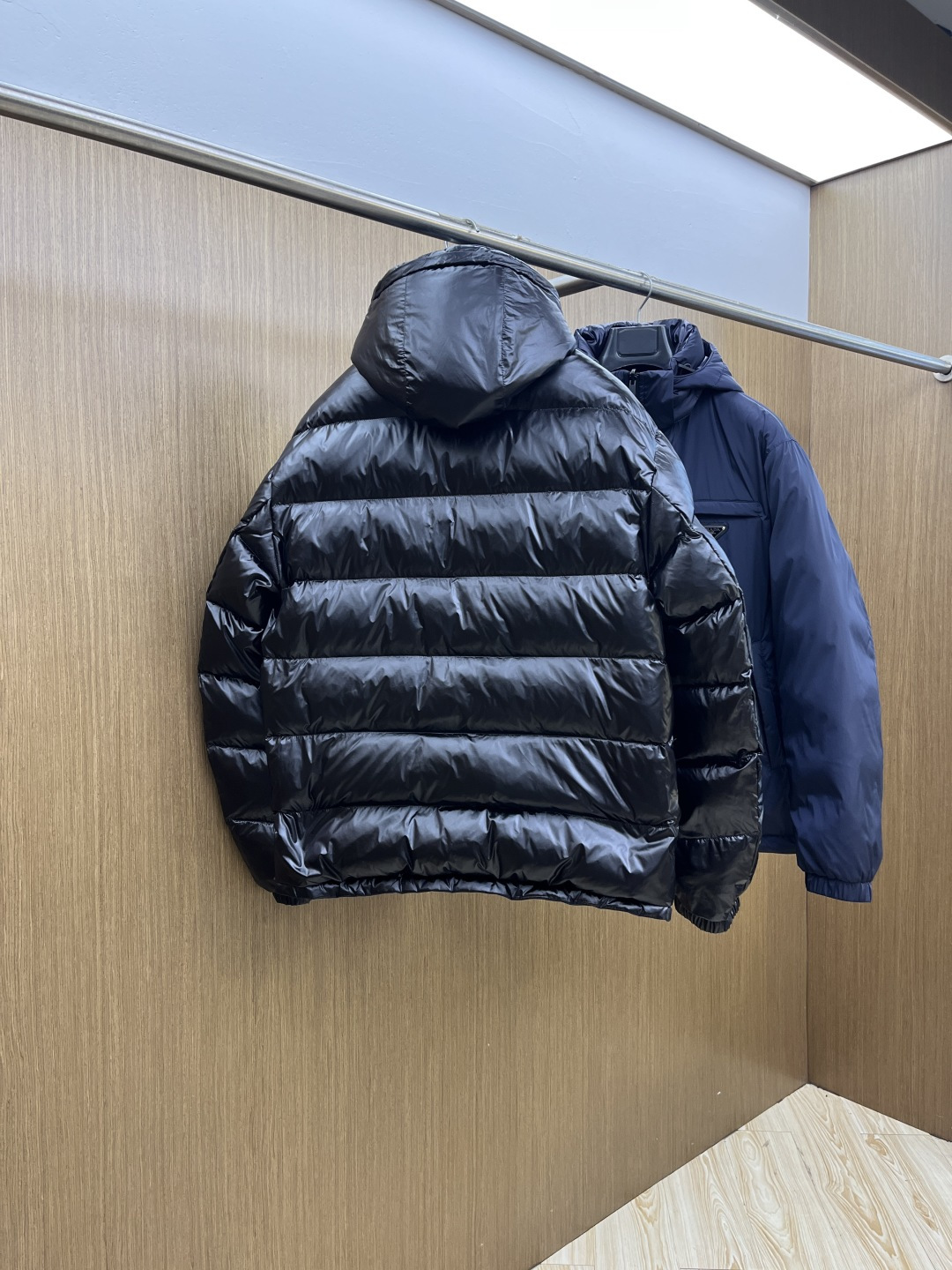 秋冬羽绒 🆕Prada普拉达 双面穿 2025ss秋冬新款时尚休闲羽绒外套连帽（可拆卸）.处处细节显工艺