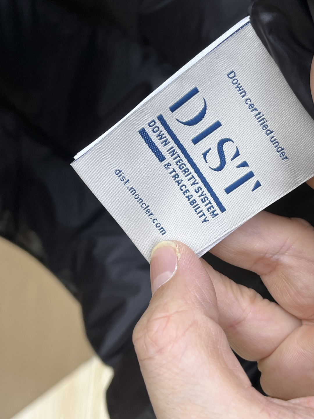 秋冬羽绒 Mon 🔥秋冬上新蒙口羽绒马甲（帽子可拆卸）进口面料 定制五金 简约时尚 适配商务、休闲等多种