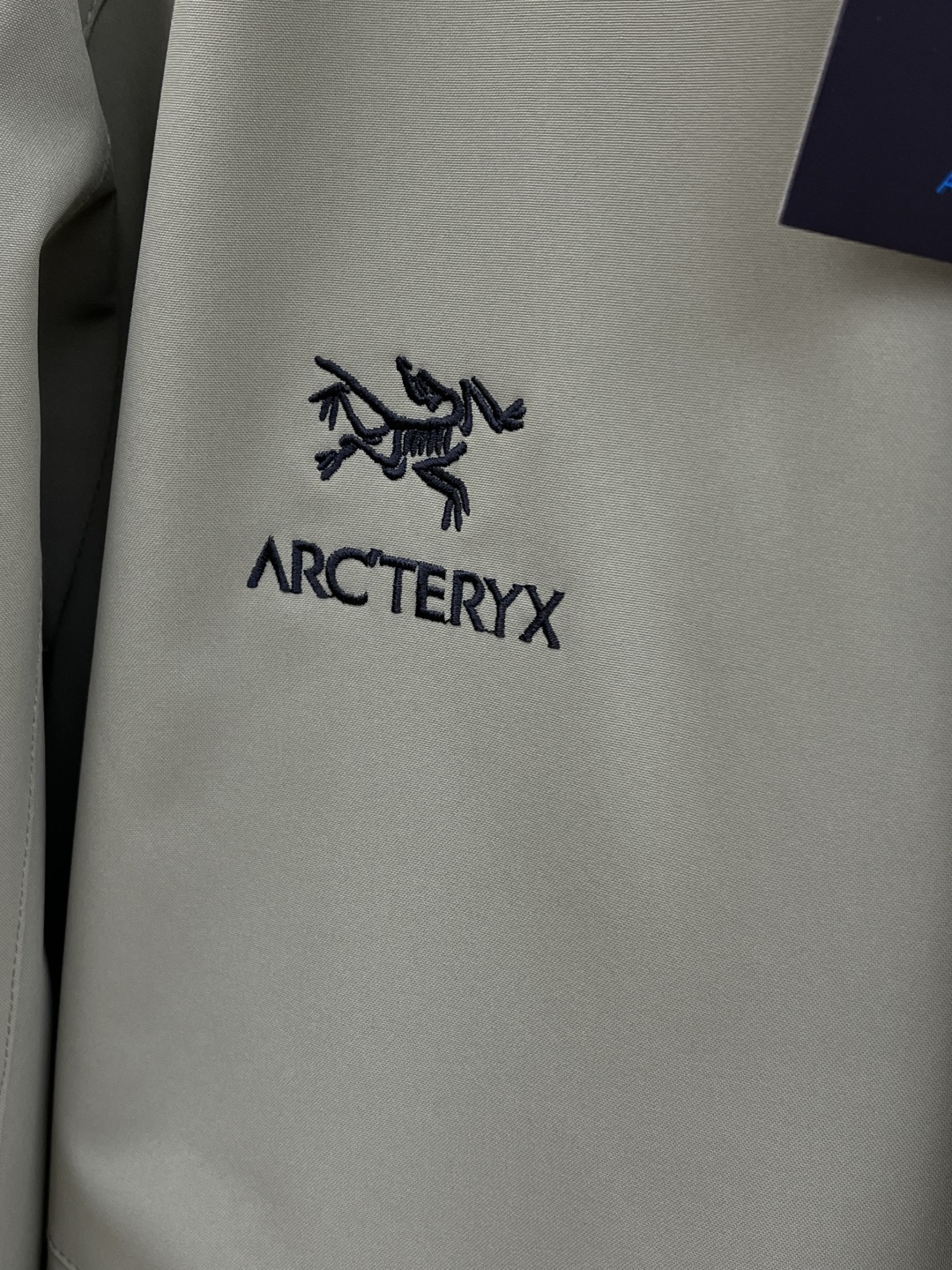 秋冬羽绒 始祖鸟 🔥今年鸟家王炸款三合一冲锋衣羽绒服了来了！一衣三穿！内胆带logo轻薄户外级羽绒服！外