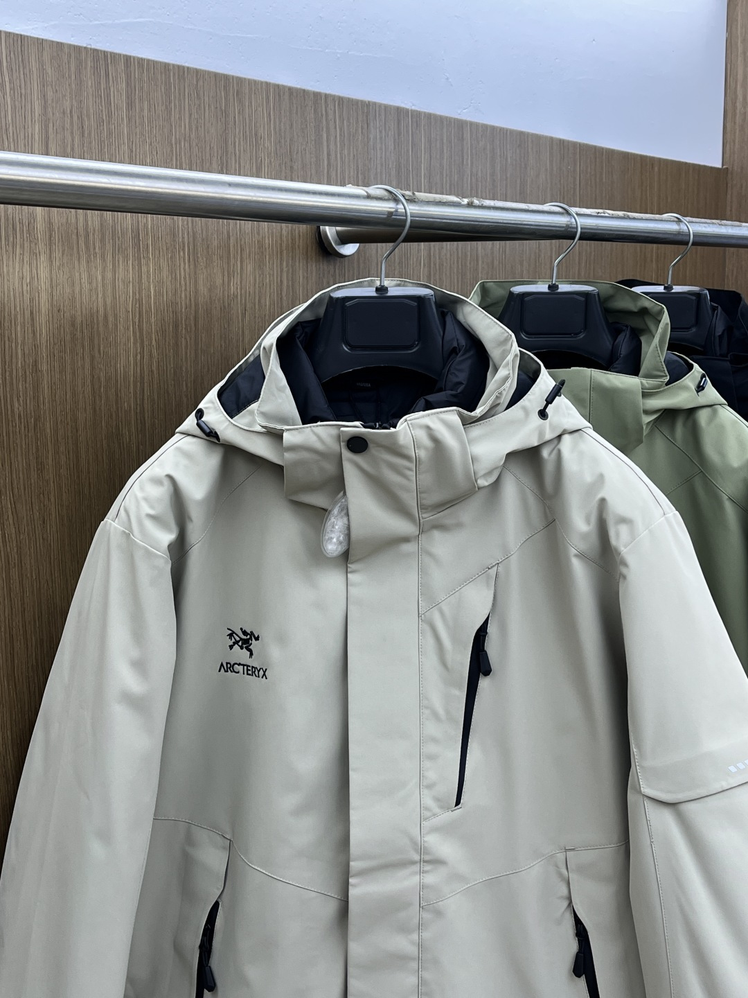 秋冬羽绒 始祖鸟 🔥今年鸟家王炸款三合一冲锋衣羽绒服了来了！一衣三穿！内胆带logo轻薄户外级羽绒服！外