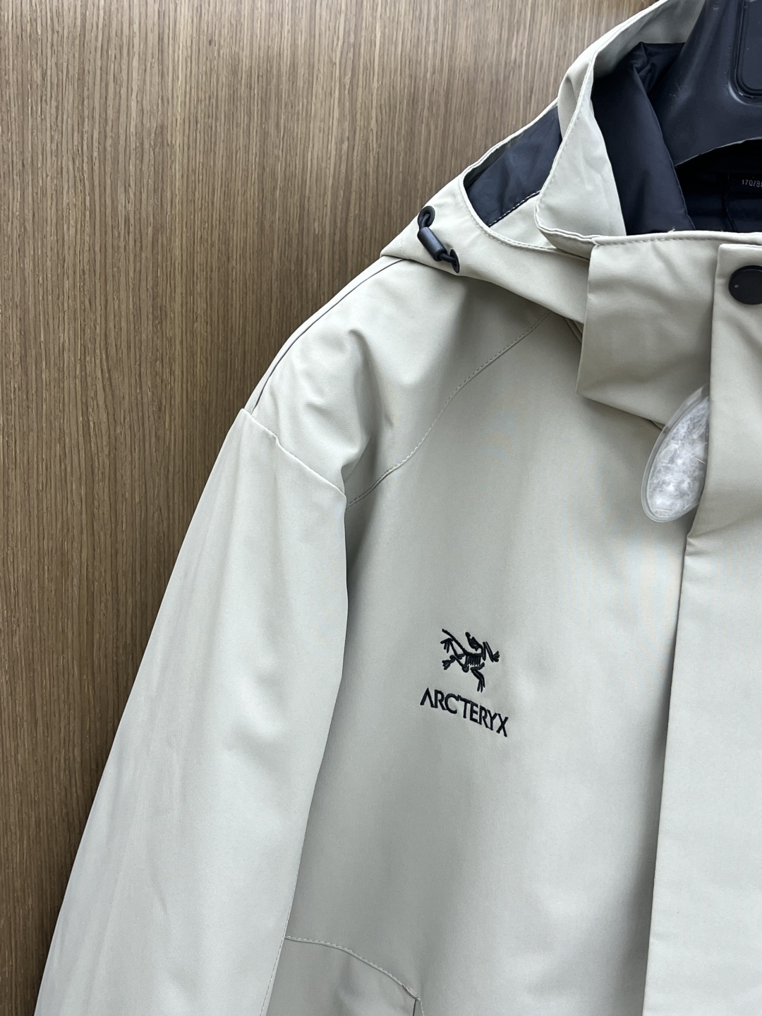 秋冬羽绒 始祖鸟 🔥今年鸟家王炸款三合一冲锋衣羽绒服了来了！一衣三穿！内胆带logo轻薄户外级羽绒服！外