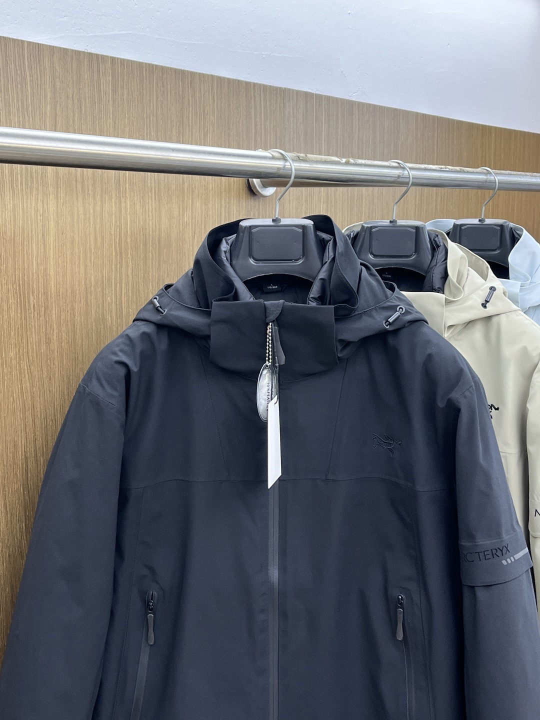 秋冬羽绒 始祖鸟 🔥今年鸟家王炸款三合一冲锋衣羽绒服了来了！一衣三穿！内胆带logo轻薄户外级羽绒服！外