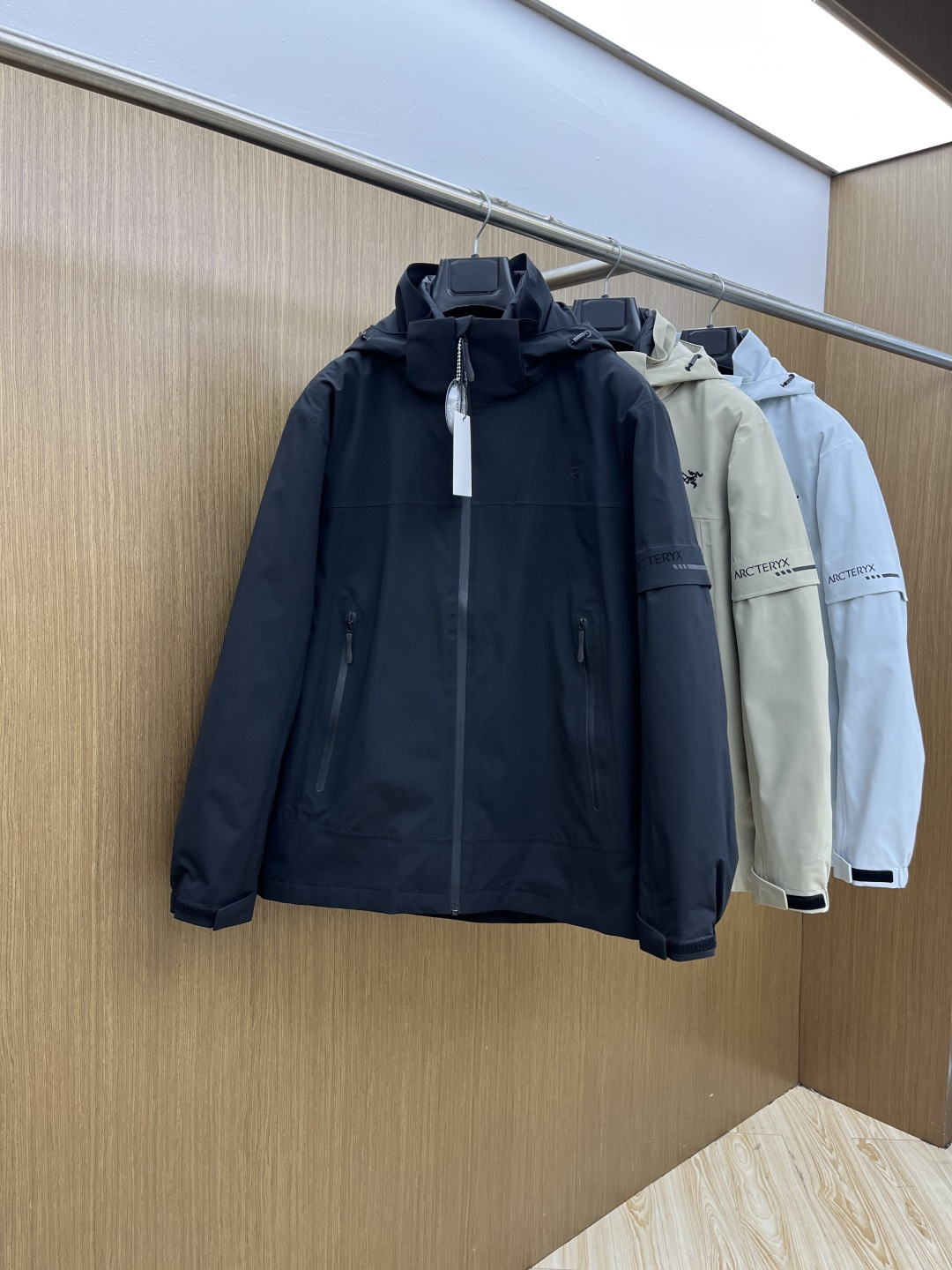 秋冬羽绒 始祖鸟 🔥今年鸟家王炸款三合一冲锋衣羽绒服了来了！一衣三穿！内胆带logo轻薄户外级羽绒服！外