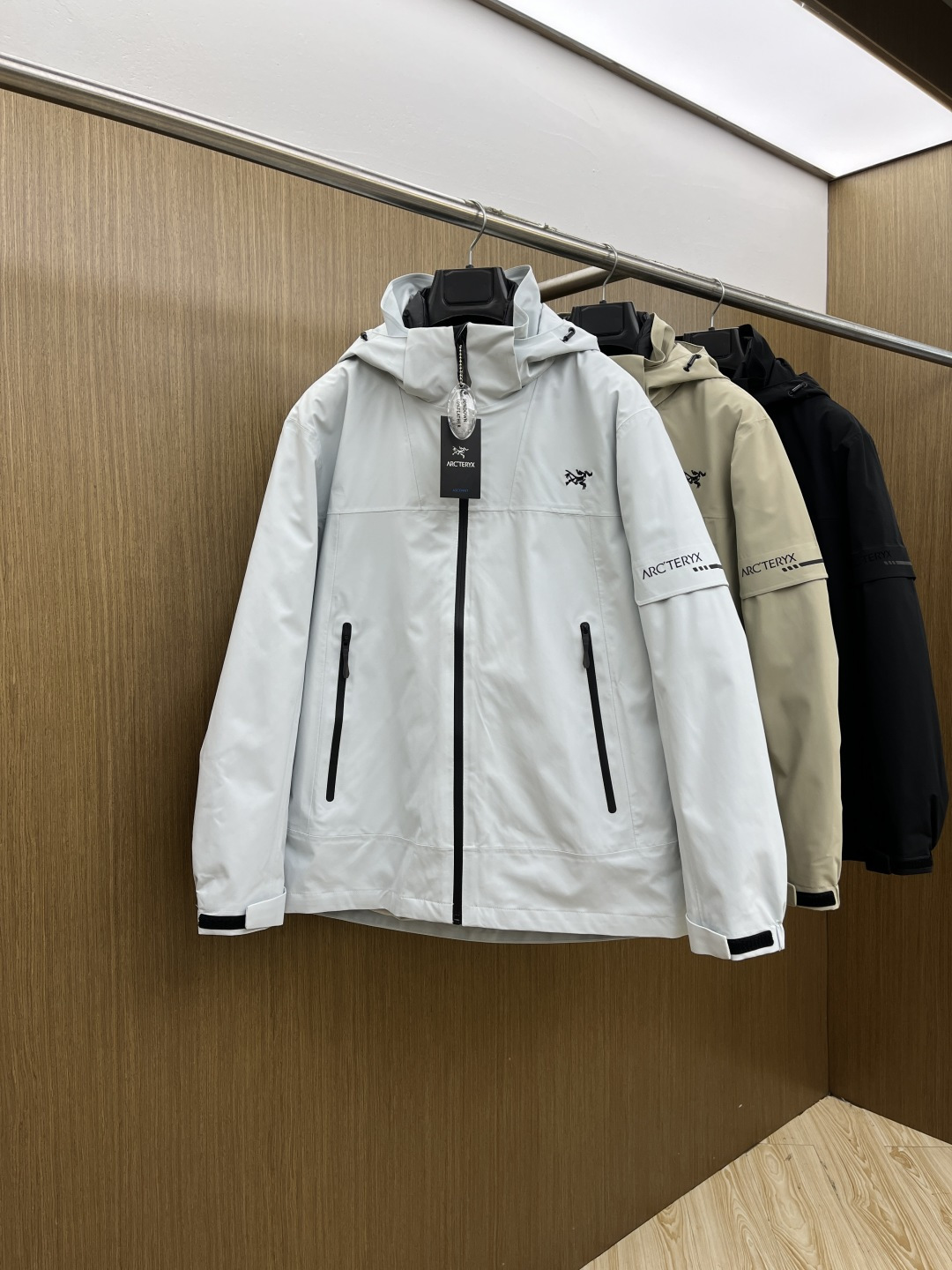 秋冬羽绒 始祖鸟 🔥今年鸟家王炸款三合一冲锋衣羽绒服了来了！一衣三穿！内胆带logo轻薄户外级羽绒服！外