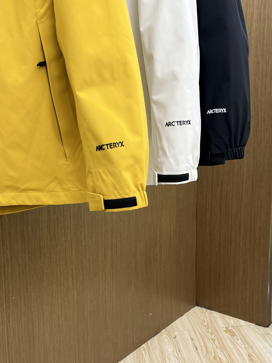 秋冬羽绒 始祖鸟 🔥今年鸟家王炸款三合一冲锋衣羽绒服了来了！一衣三穿！内胆带logo轻薄户外级羽绒服！外