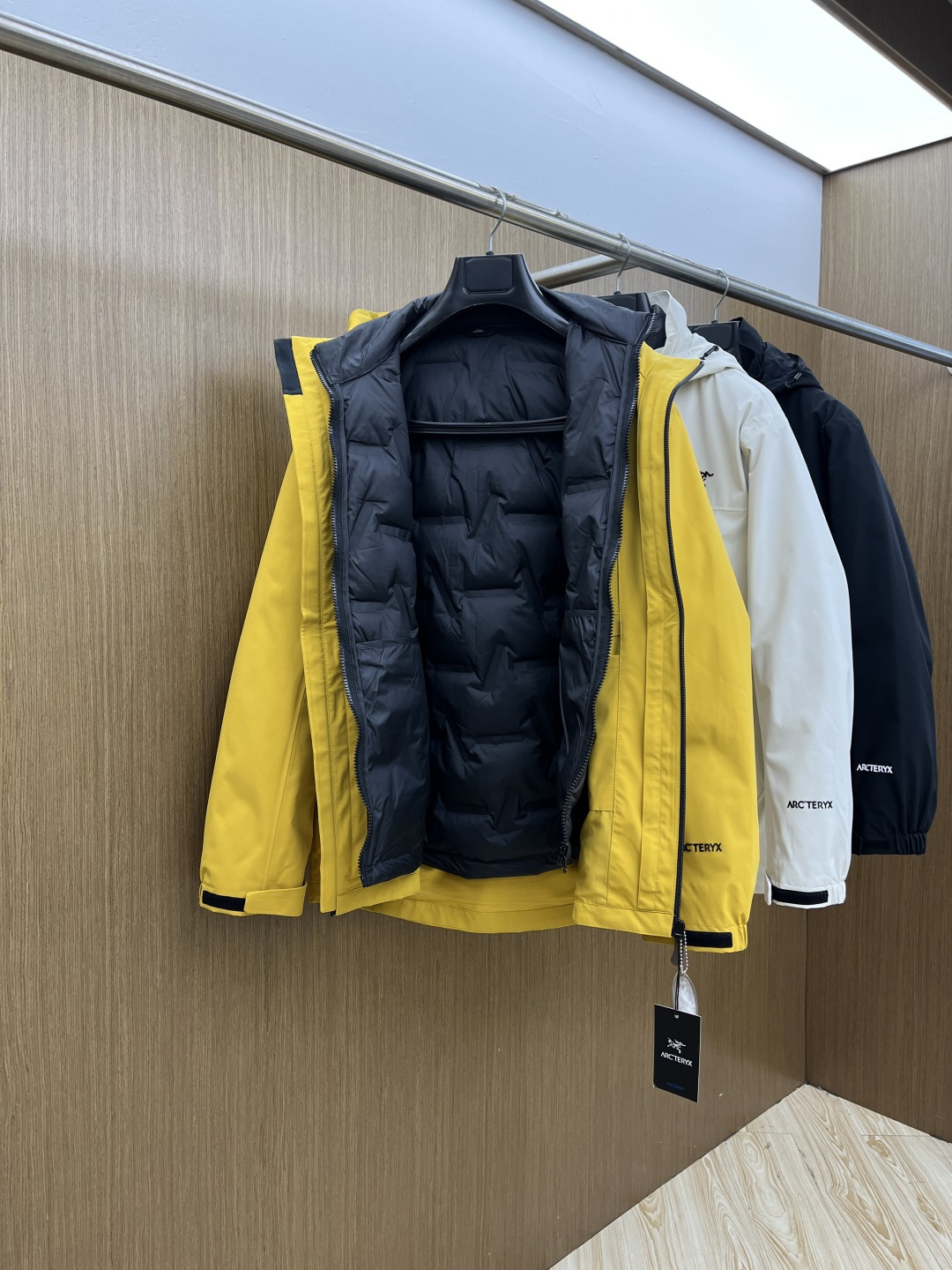 秋冬羽绒 始祖鸟 🔥今年鸟家王炸款三合一冲锋衣羽绒服了来了！一衣三穿！内胆带logo轻薄户外级羽绒服！外