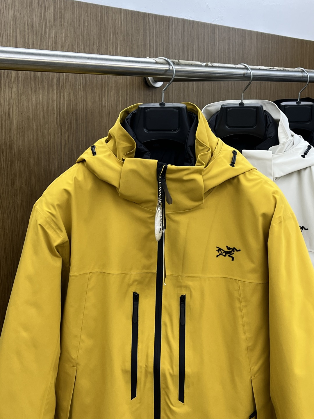 秋冬羽绒 始祖鸟 🔥今年鸟家王炸款三合一冲锋衣羽绒服了来了！一衣三穿！内胆带logo轻薄户外级羽绒服！外