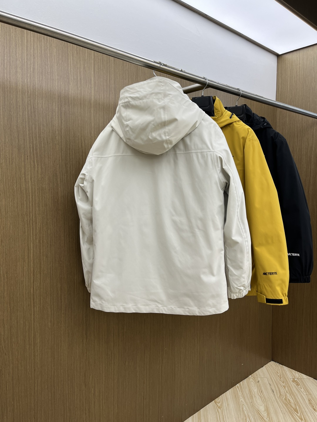 秋冬羽绒 始祖鸟 🔥今年鸟家王炸款三合一冲锋衣羽绒服了来了！一衣三穿！内胆带logo轻薄户外级羽绒服！外