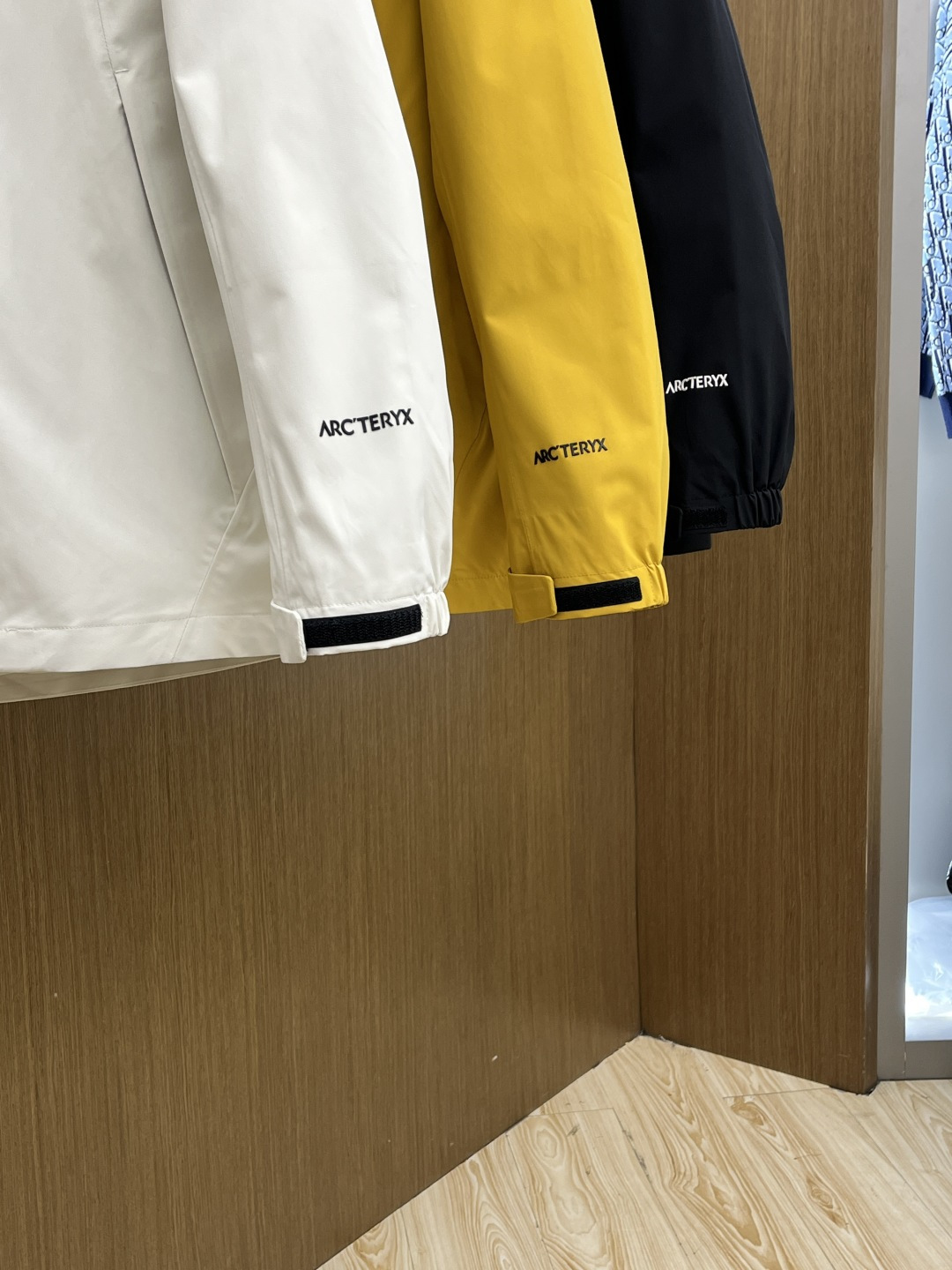 秋冬羽绒 始祖鸟 🔥今年鸟家王炸款三合一冲锋衣羽绒服了来了！一衣三穿！内胆带logo轻薄户外级羽绒服！外