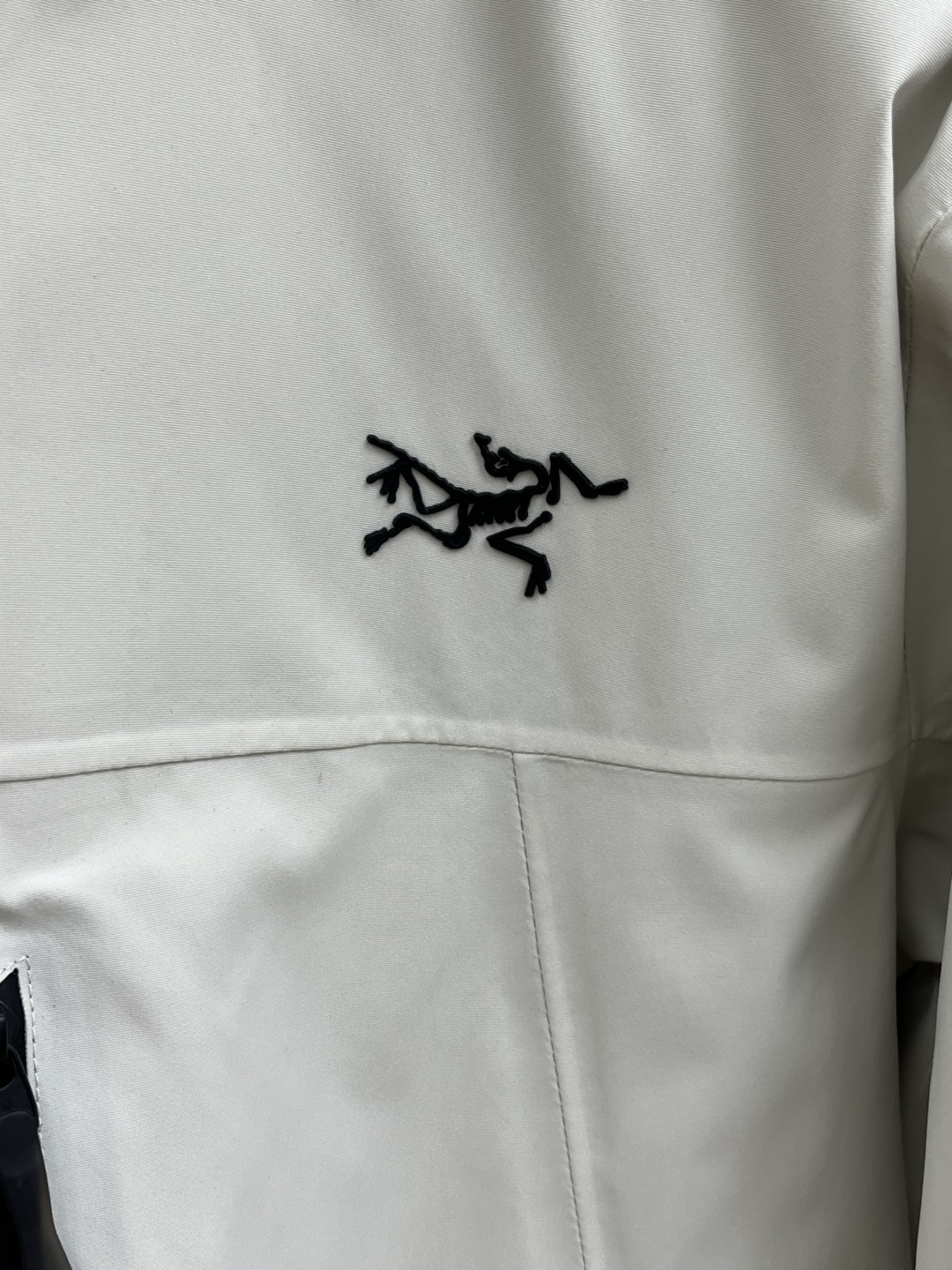 秋冬羽绒 始祖鸟 🔥今年鸟家王炸款三合一冲锋衣羽绒服了来了！一衣三穿！内胆带logo轻薄户外级羽绒服！外