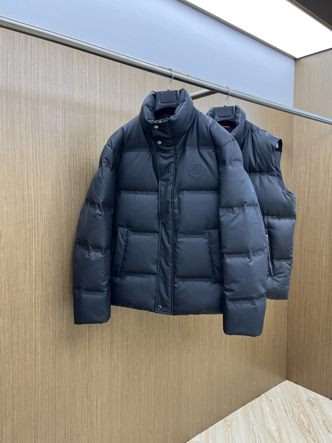 秋冬羽绒服 lP🆕 🔥🔥爆单王 25秋冬独家专供秋冬新款立领羽绒服外套 贸易公司渠道稀出，降温天气必备的