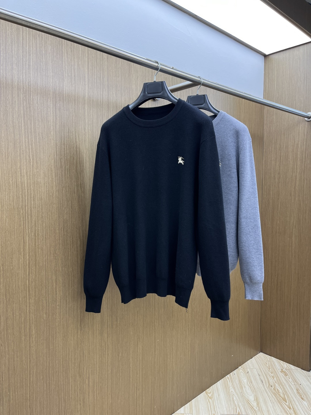 NO:613668,Autumn and winter BBR exclusively supplies the new autumn and winter original men's casual sweaters. High-end customization. High version. Fashionable and versatile original imported fabrics. Logo pattern design. Super soft and delicate feel. Skin-friendly and comfortable to wear. High-end boutique. The upper body is finely made by the factory. It is a must-have item for men.19860909秋冬 BBR 独家专供秋冬新款原单男士休闲毛衣 高端定制 高版本 时尚百搭爆款原版进口面料 logo图案设计 手感超柔软细腻 穿着亲肤舒适 高端精品 代工厂精细做上身非常赞 男士必备单品 xd三标齐全 尺码M-3XL,,sweaters,alexander wang,Men's clothing