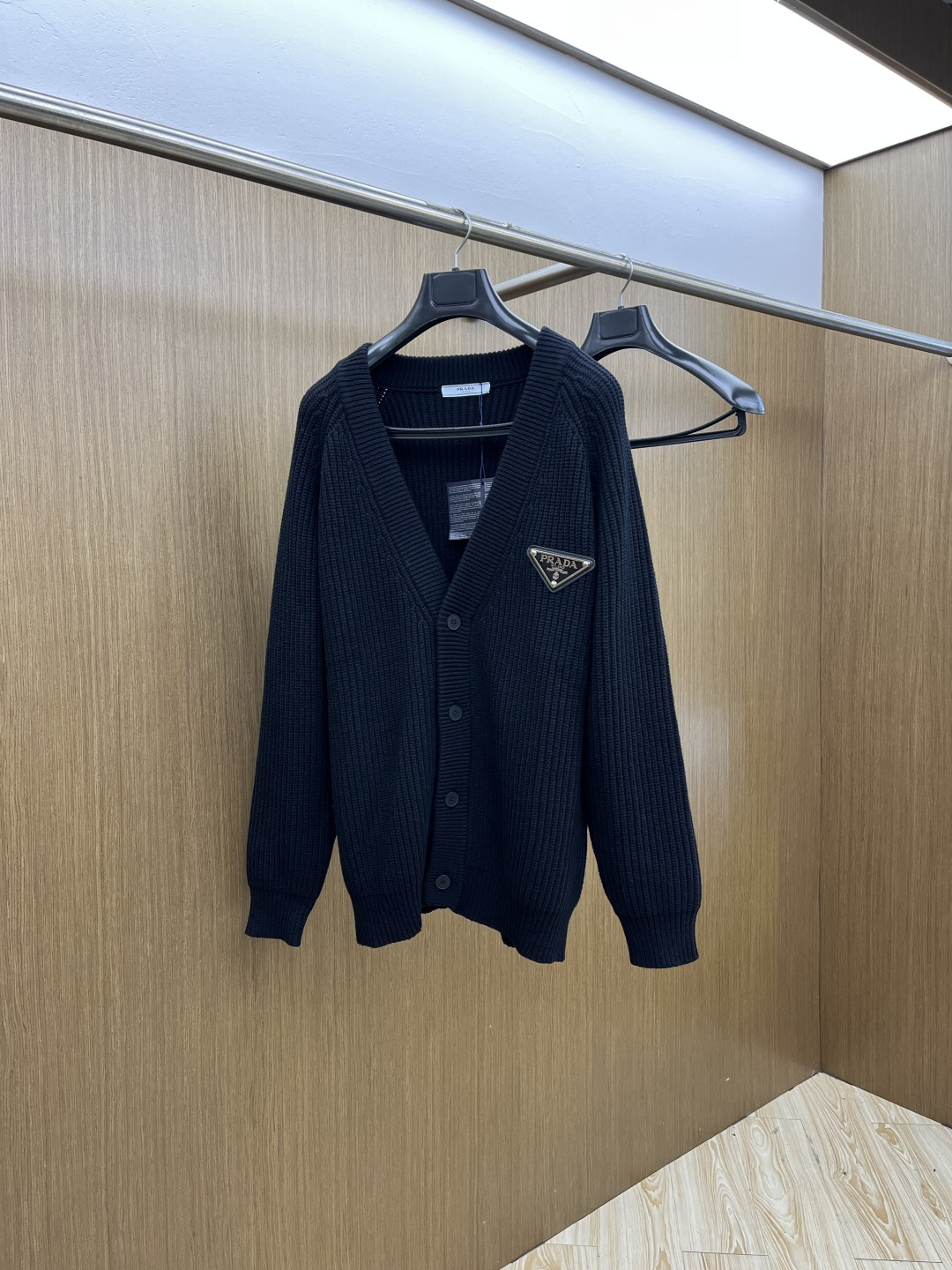 NO:613674,Autumn and winter PD Exclusively for autumn and winter new original men's casual sweaters, high-end customization, high version, fashionable and versatile, original imported fabrics, logo pattern design, super soft and delicate feel, skin-friendly and comfortable to wear, high-end boutique, exquisite upper body made by the factory, very good, men's essential items19860909秋冬 PD 独家专供秋冬新款原单男士休闲毛衣 高端定制 高版本 时尚百搭爆款原版进口面料 logo图案设计 手感超柔软细腻 穿着亲肤舒适 高端精品 代工厂精细做上身非常赞 男士必备单品 xd三标齐全 尺码M-3XL,,sweaters,alexander wang,Men's clothing