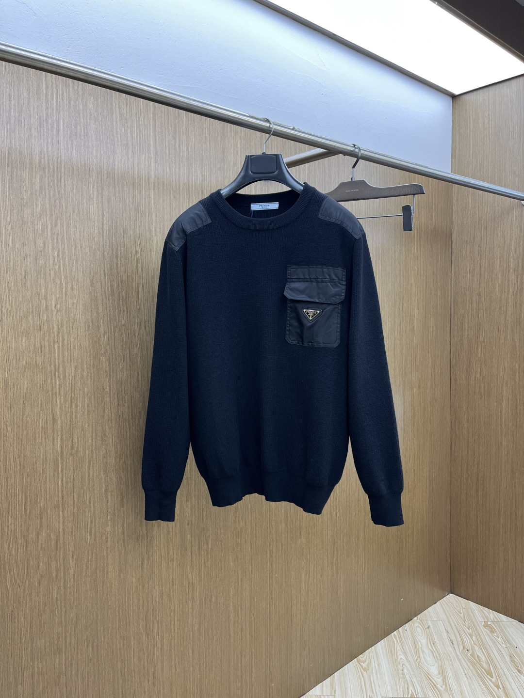 NO:613692,Autumn and winter Pd is exclusively for autumn and winter new original men's casual sweaters. High-end customization. High version. Fashionable and versatile original imported fabrics. Logo pattern design. Super soft and delicate feel. Skin-friendly and comfortable to wear. High-end boutique. The upper body is finely made by the factory. It is a must-have item for men.19860909秋冬 Pd 独家专供秋冬新款原单男士休闲毛衣 高端定制 高版本 时尚百搭爆款原版进口面料 logo图案设计 手感超柔软细腻 穿着亲肤舒适 高端精品 代工厂精细做上身非常赞 男士必备单品 xd三标齐全 尺码M-3XL,,sweaters,alexander wang,Men's clothing