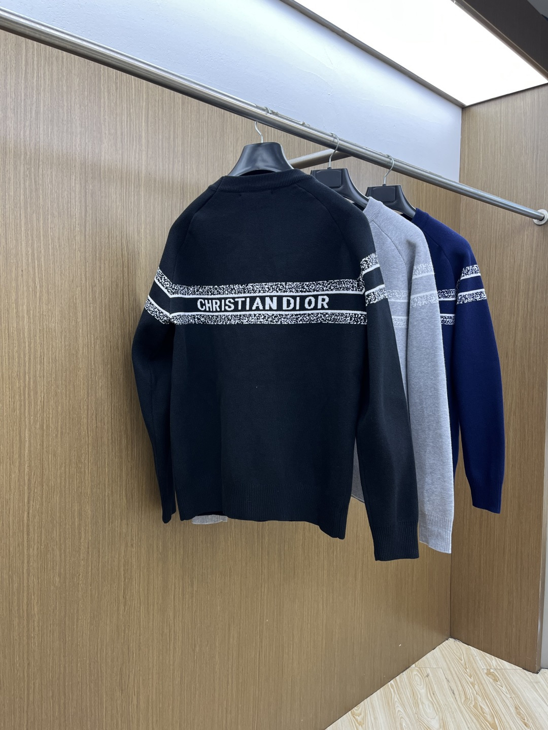 秋冬爆品 CD 🔥🔥aw秋冬新款 同步 时尚经典针织毛衣 秋冬必备款 采用针织衫加厚毛衣，精致简洁大方 