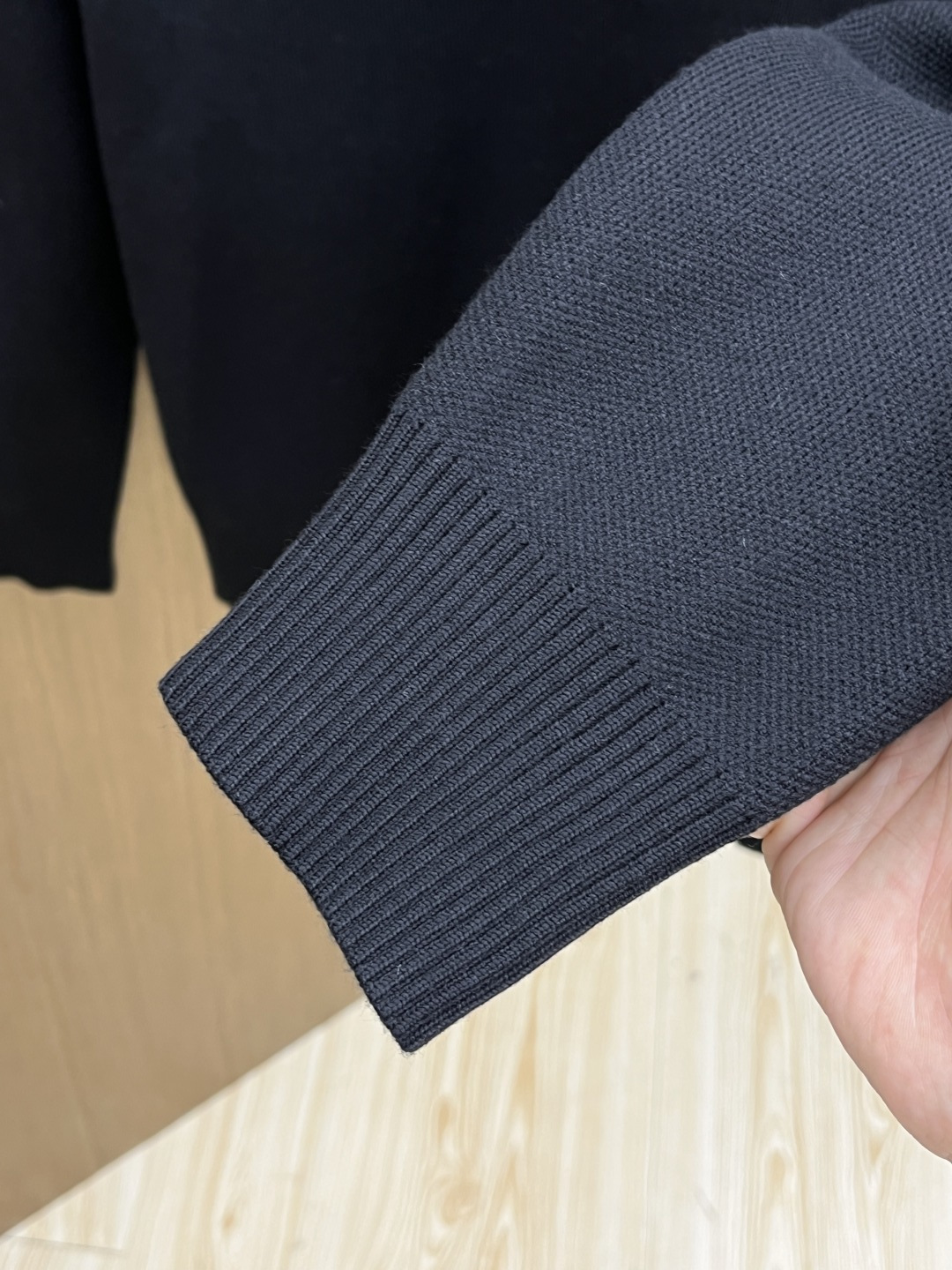 秋冬爆品 CD 🔥🔥aw秋冬新款 同步 时尚经典针织毛衣 秋冬必备款 采用针织衫加厚毛衣，精致简洁大方 