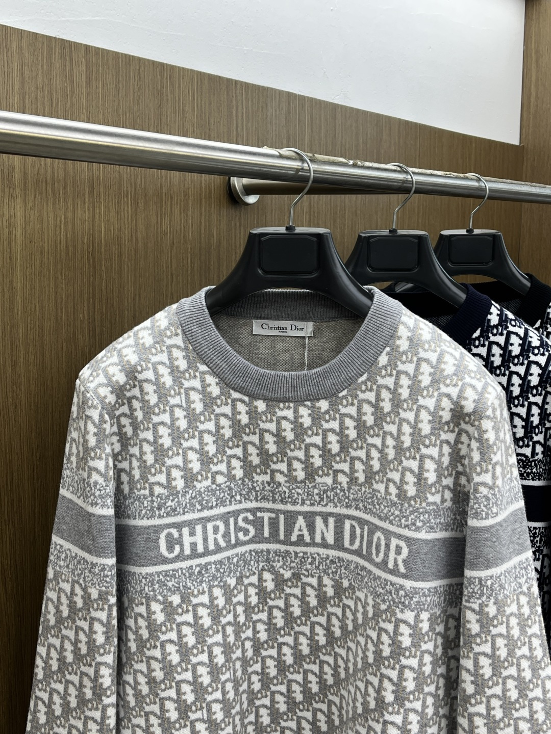 秋冬爆品 CD 🔥🔥aw秋冬新款 同步 时尚经典针织毛衣 秋冬必备款 采用针织衫加厚毛衣，精致简洁大方 