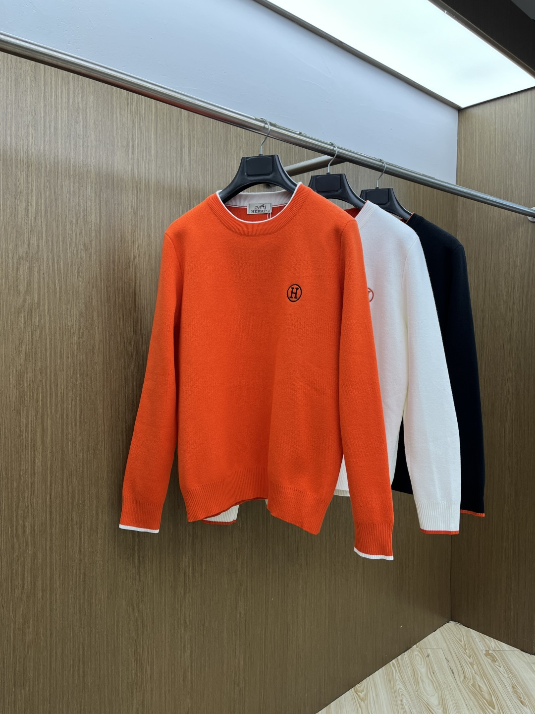 秋冬爆品 Her 🔥🔥aw秋冬新款 同步 时尚经典针织毛衣 秋冬必备款 采用针织衫加厚毛衣，精致简洁大方