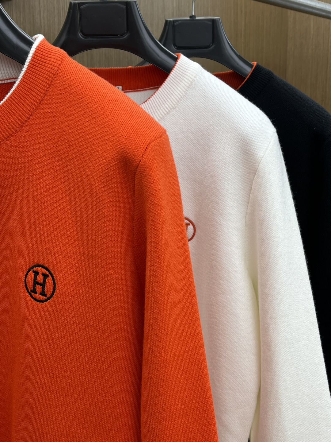 秋冬爆品 Her 🔥🔥aw秋冬新款 同步 时尚经典针织毛衣 秋冬必备款 采用针织衫加厚毛衣，精致简洁大方