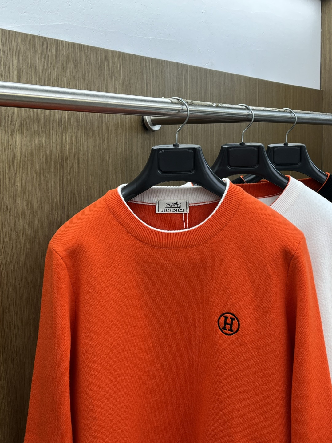 秋冬爆品 Her 🔥🔥aw秋冬新款 同步 时尚经典针织毛衣 秋冬必备款 采用针织衫加厚毛衣，精致简洁大方