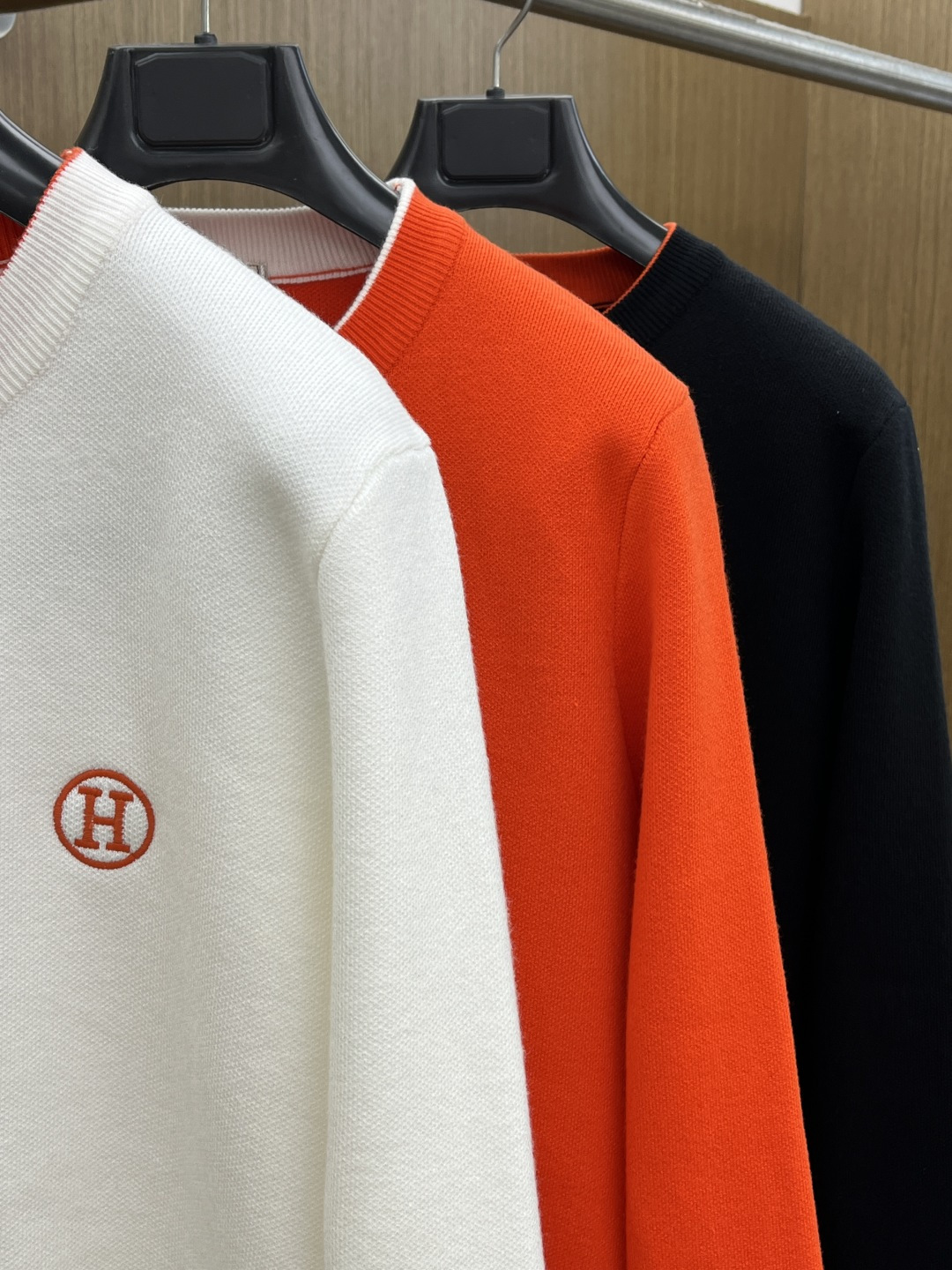 秋冬爆品 Her 🔥🔥aw秋冬新款 同步 时尚经典针织毛衣 秋冬必备款 采用针织衫加厚毛衣，精致简洁大方