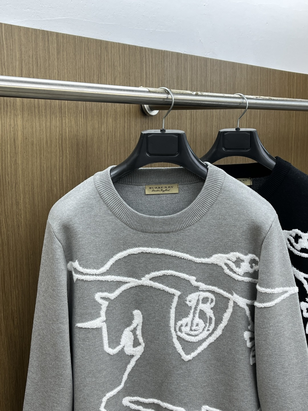 秋冬爆品 BBR 🔥🔥aw秋冬新款 同步 时尚经典针织毛衣 秋冬必备款 采用针织衫加厚毛衣，精致简洁大方