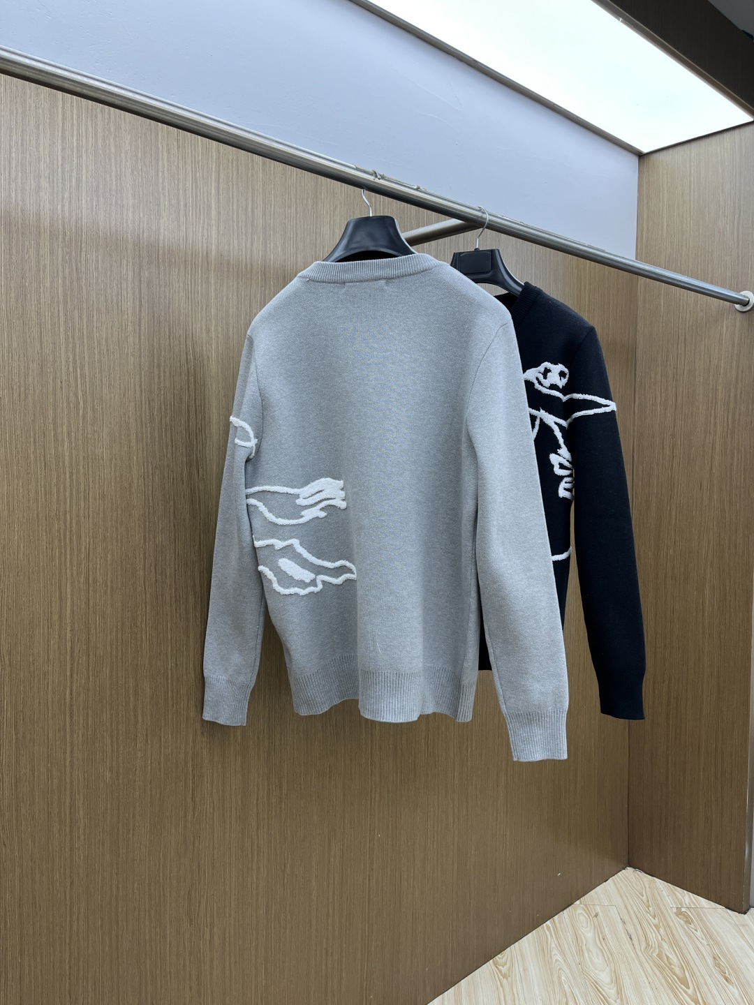 秋冬爆品 BBR 🔥🔥aw秋冬新款 同步 时尚经典针织毛衣 秋冬必备款 采用针织衫加厚毛衣，精致简洁大方