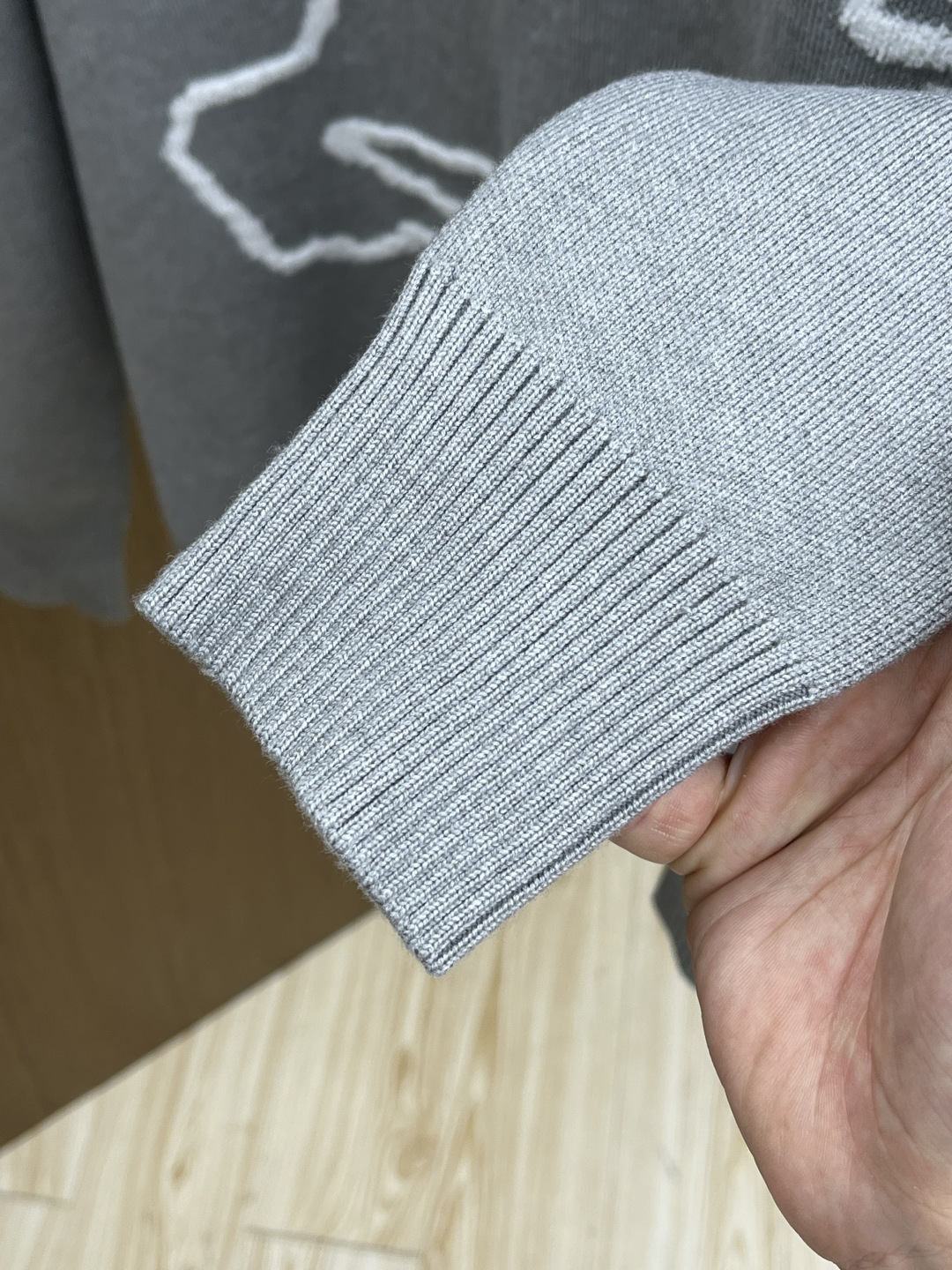 秋冬爆品 BBR 🔥🔥aw秋冬新款 同步 时尚经典针织毛衣 秋冬必备款 采用针织衫加厚毛衣，精致简洁大方