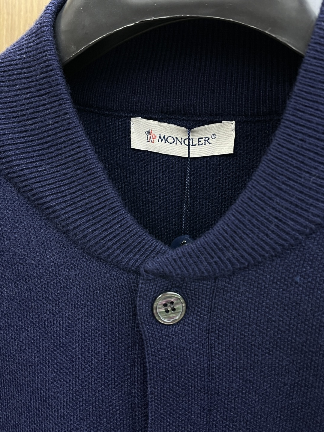 秋冬爆品 TB 🔥🔥aw秋冬新款 同步 时尚经典针织开衫毛衣 秋冬必备款 采用针织衫加厚毛衣，精致简洁大