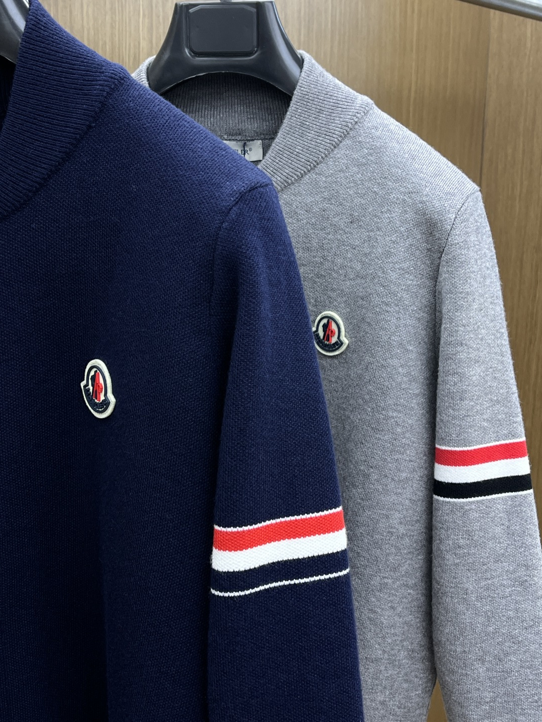 秋冬爆品 TB 🔥🔥aw秋冬新款 同步 时尚经典针织开衫毛衣 秋冬必备款 采用针织衫加厚毛衣，精致简洁大