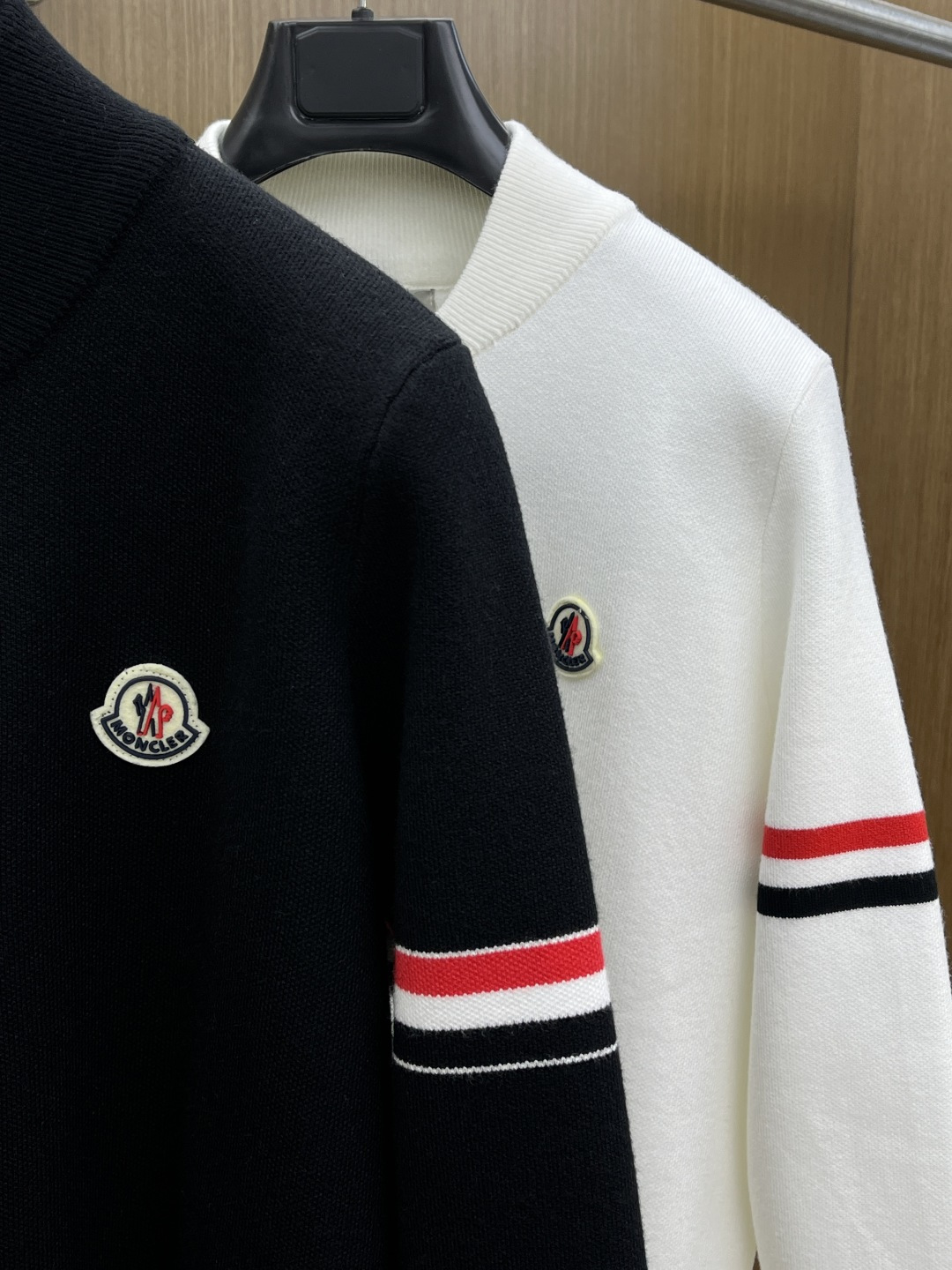 秋冬爆品 TB 🔥🔥aw秋冬新款 同步 时尚经典针织开衫毛衣 秋冬必备款 采用针织衫加厚毛衣，精致简洁大