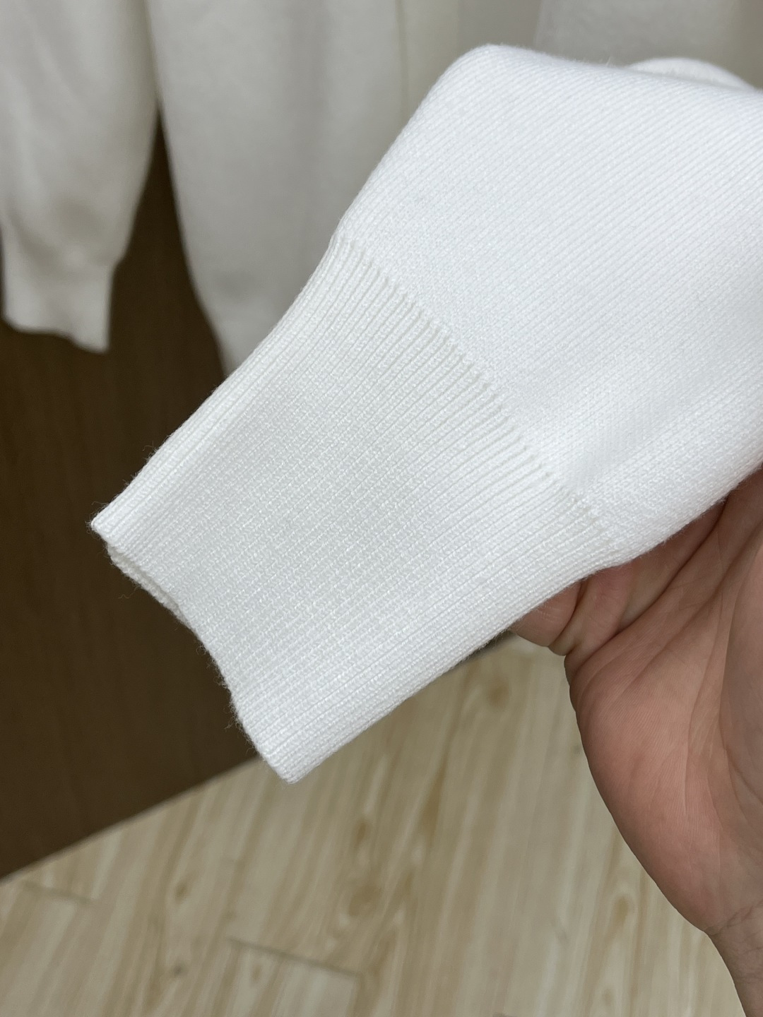 秋冬爆品 TB 🔥🔥aw秋冬新款 同步 时尚经典针织开衫毛衣 秋冬必备款 采用针织衫加厚毛衣，精致简洁大