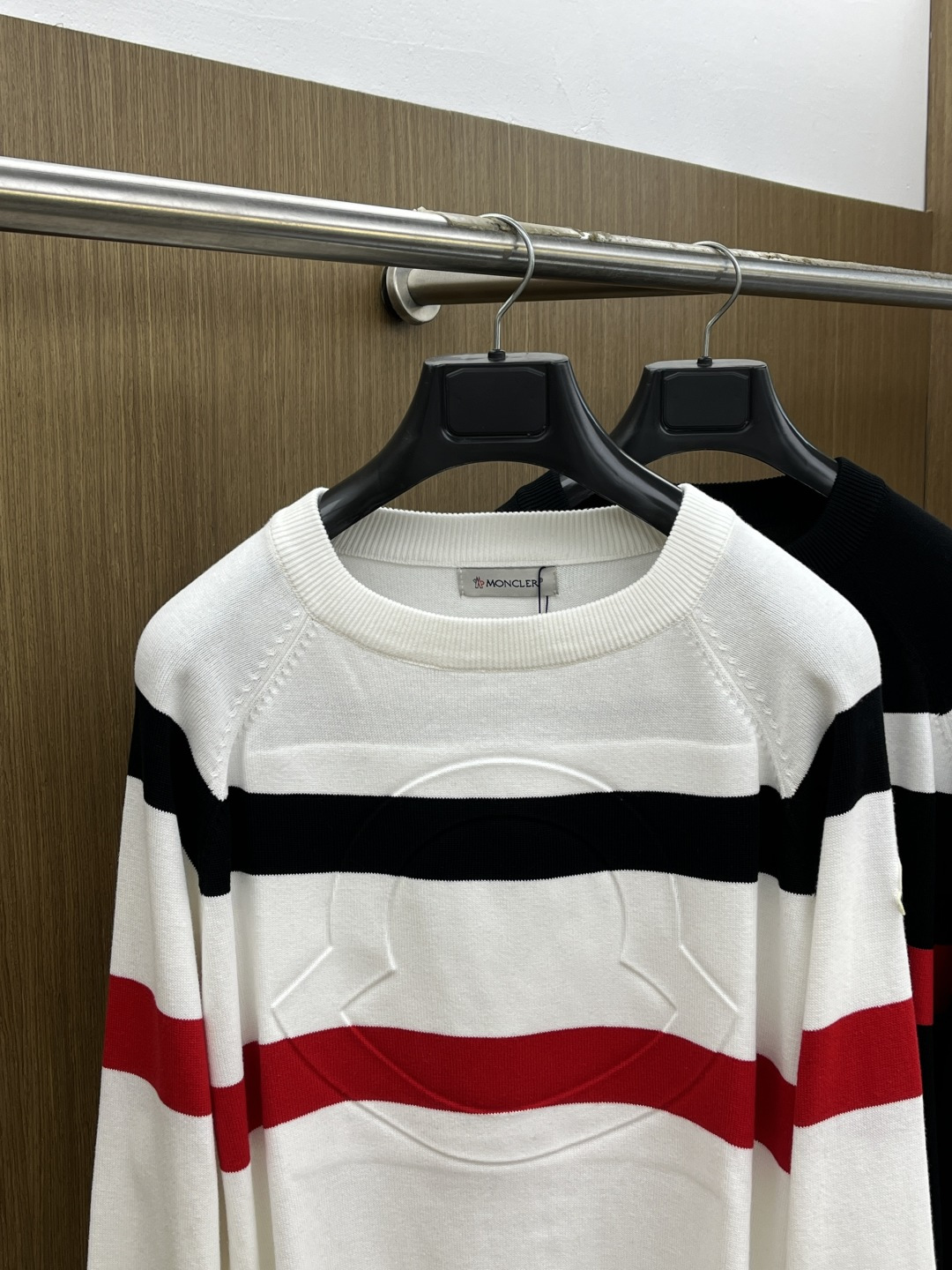 秋冬爆品 Mon 🔥🔥aw秋冬新款 同步 时尚经典针织毛衣 秋冬必备款 采用针织衫加厚毛衣，精致简洁大方