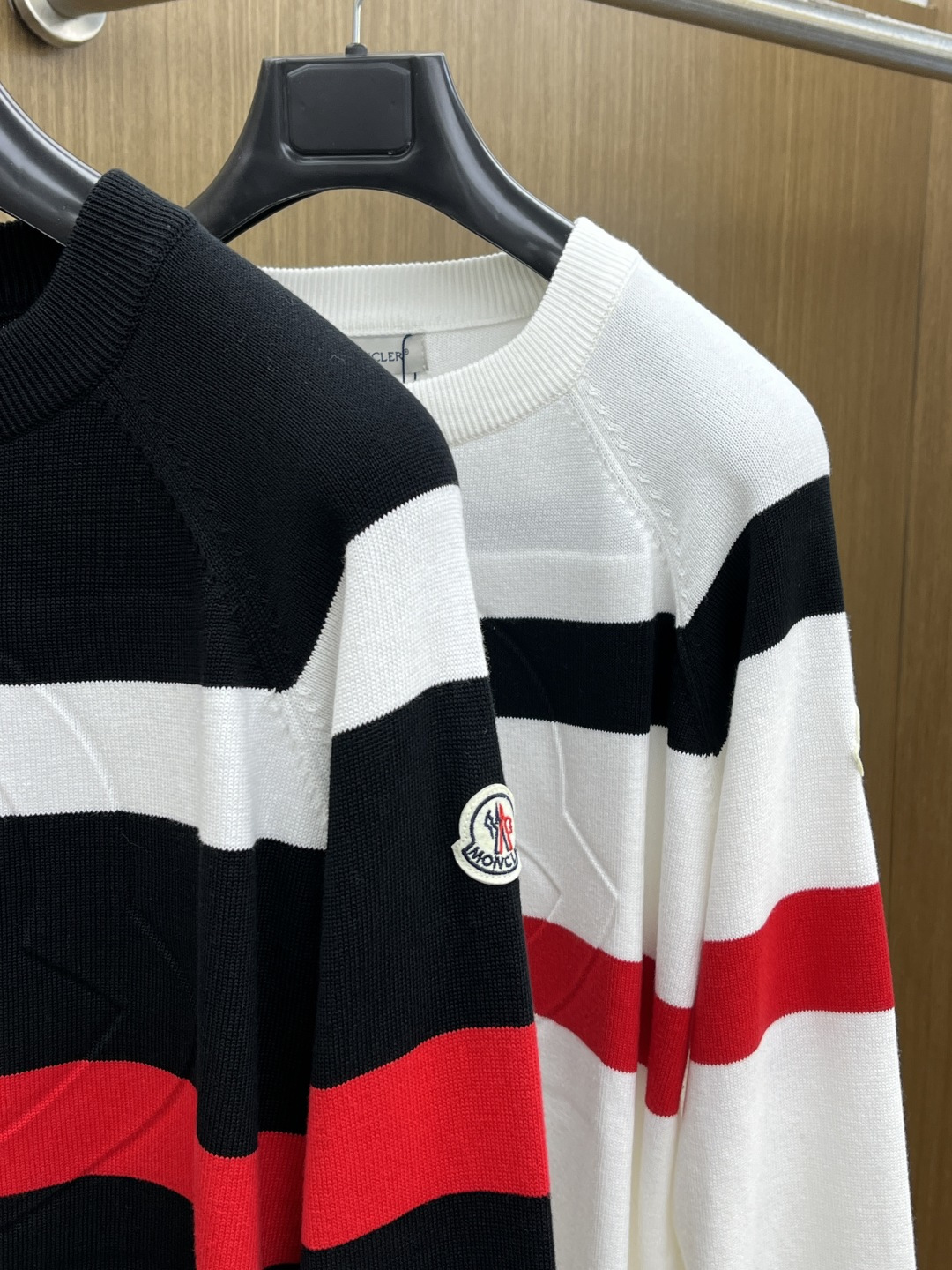 秋冬爆品 Mon 🔥🔥aw秋冬新款 同步 时尚经典针织毛衣 秋冬必备款 采用针织衫加厚毛衣，精致简洁大方