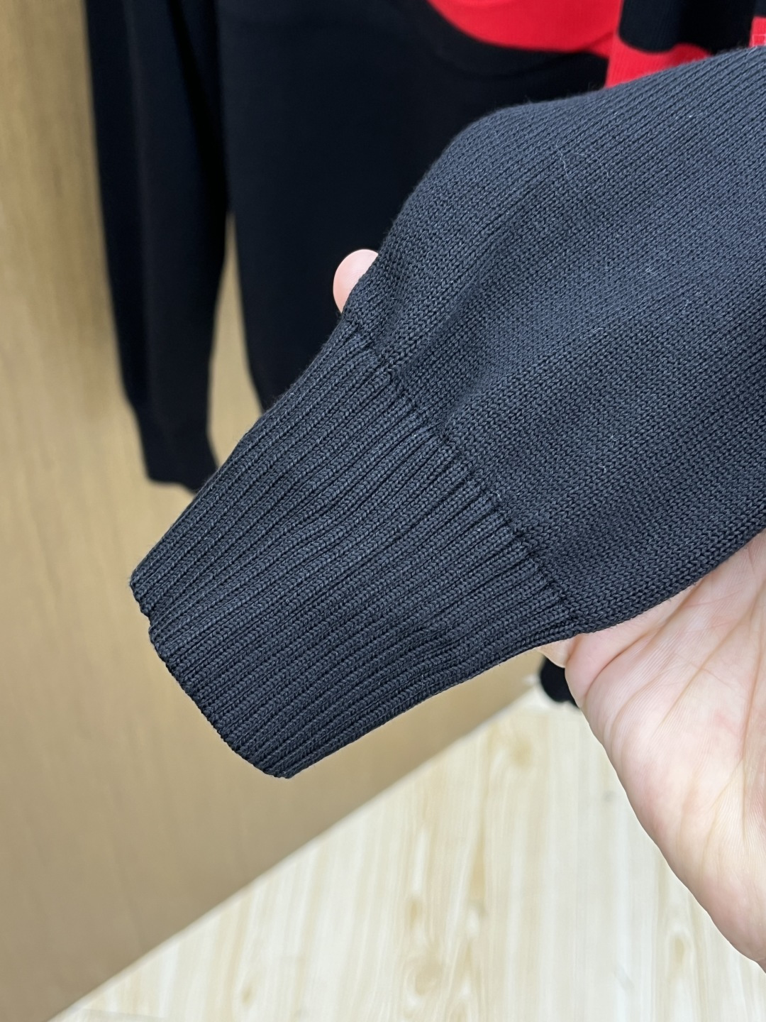 秋冬爆品 Mon 🔥🔥aw秋冬新款 同步 时尚经典针织毛衣 秋冬必备款 采用针织衫加厚毛衣，精致简洁大方